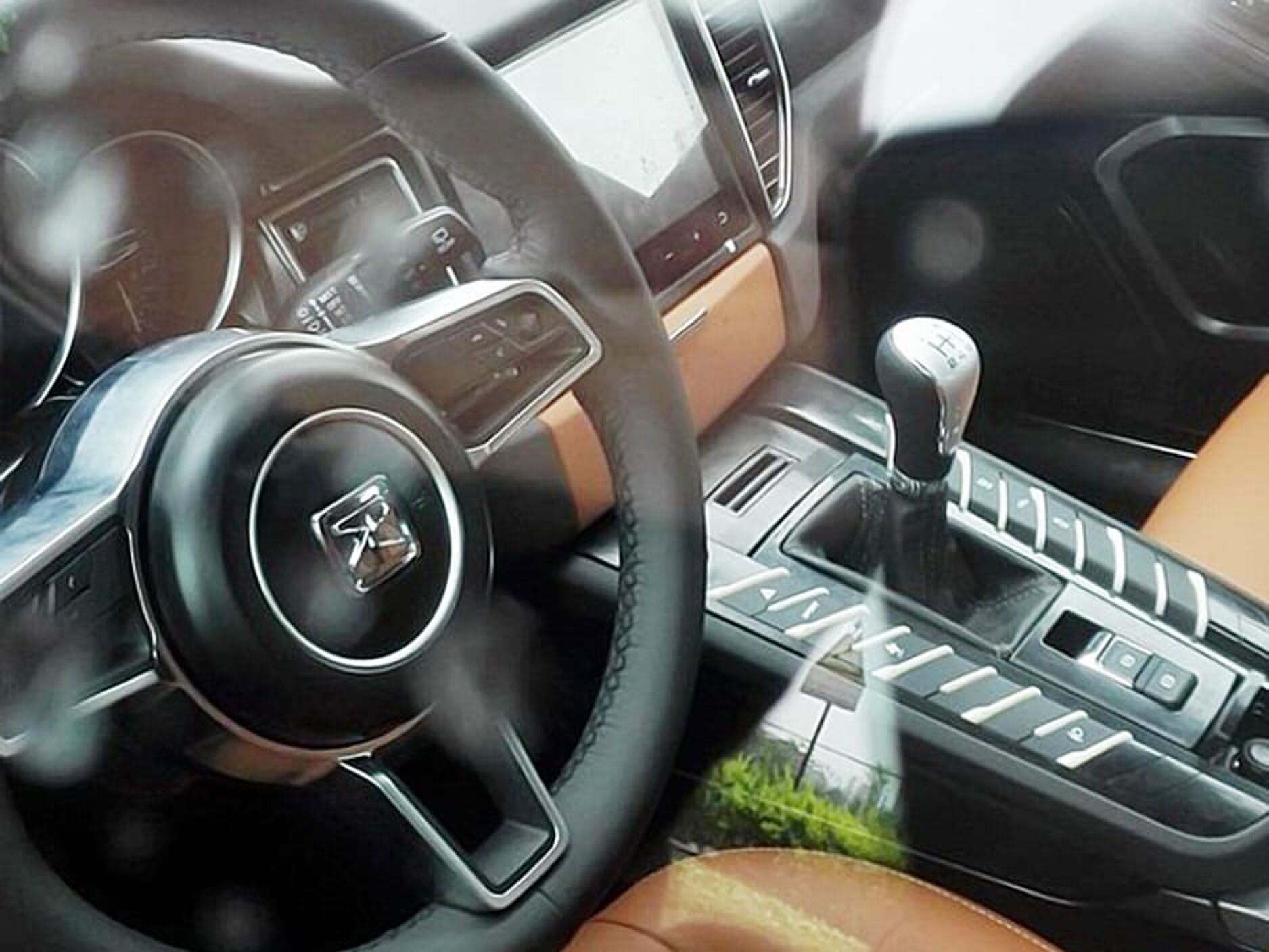 Zotye-SR8-Macan-7