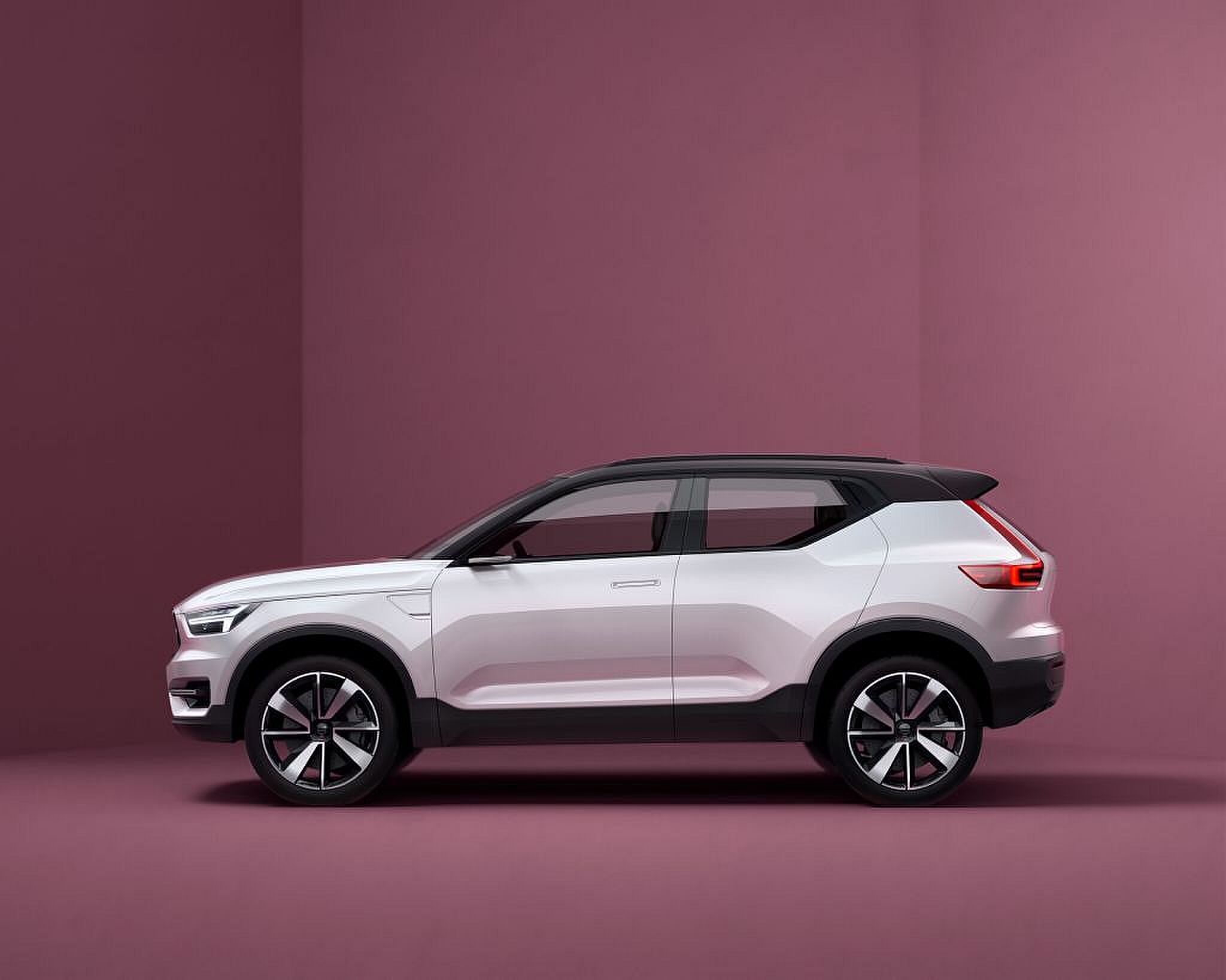 191186_Volvo_Concept_40_1_profile