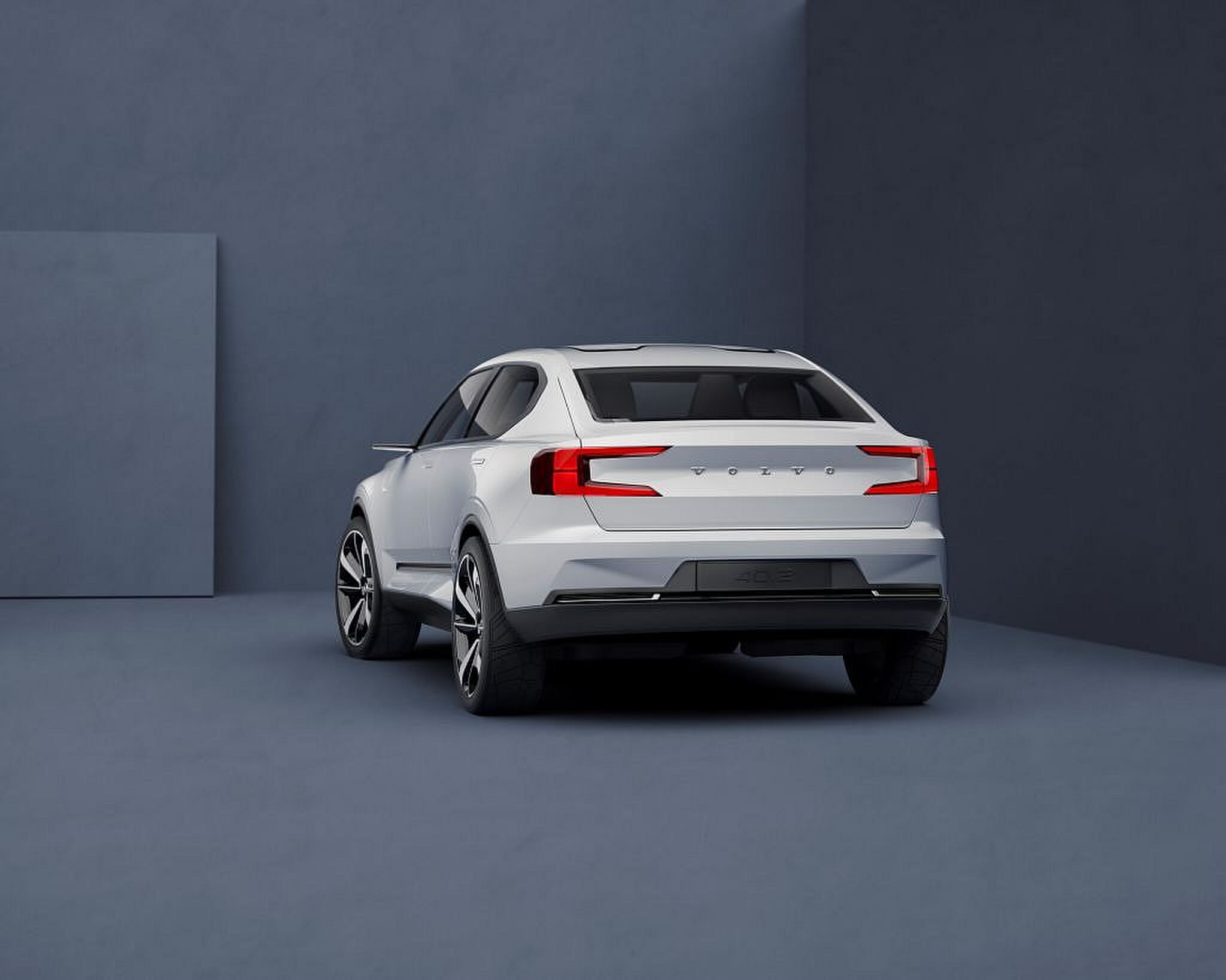 191192_Volvo_Concept_40_2_rear_quarter_low