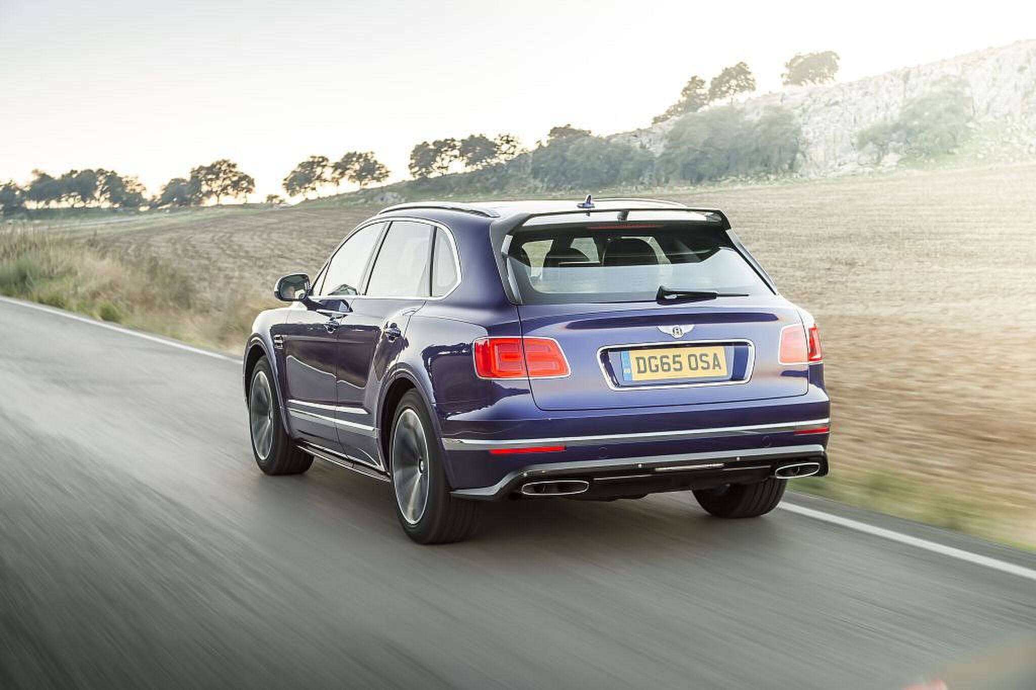Bentley Bentayga recieves Game Changer Award from Autocar Magazine-3