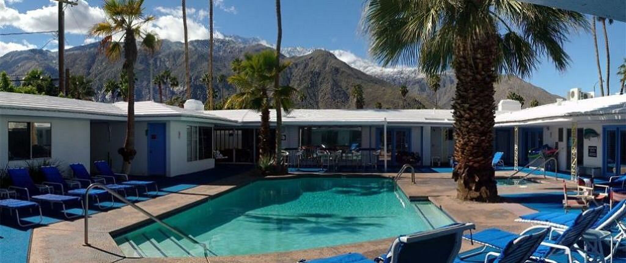 pool-panarama.jpg.1030x434_default