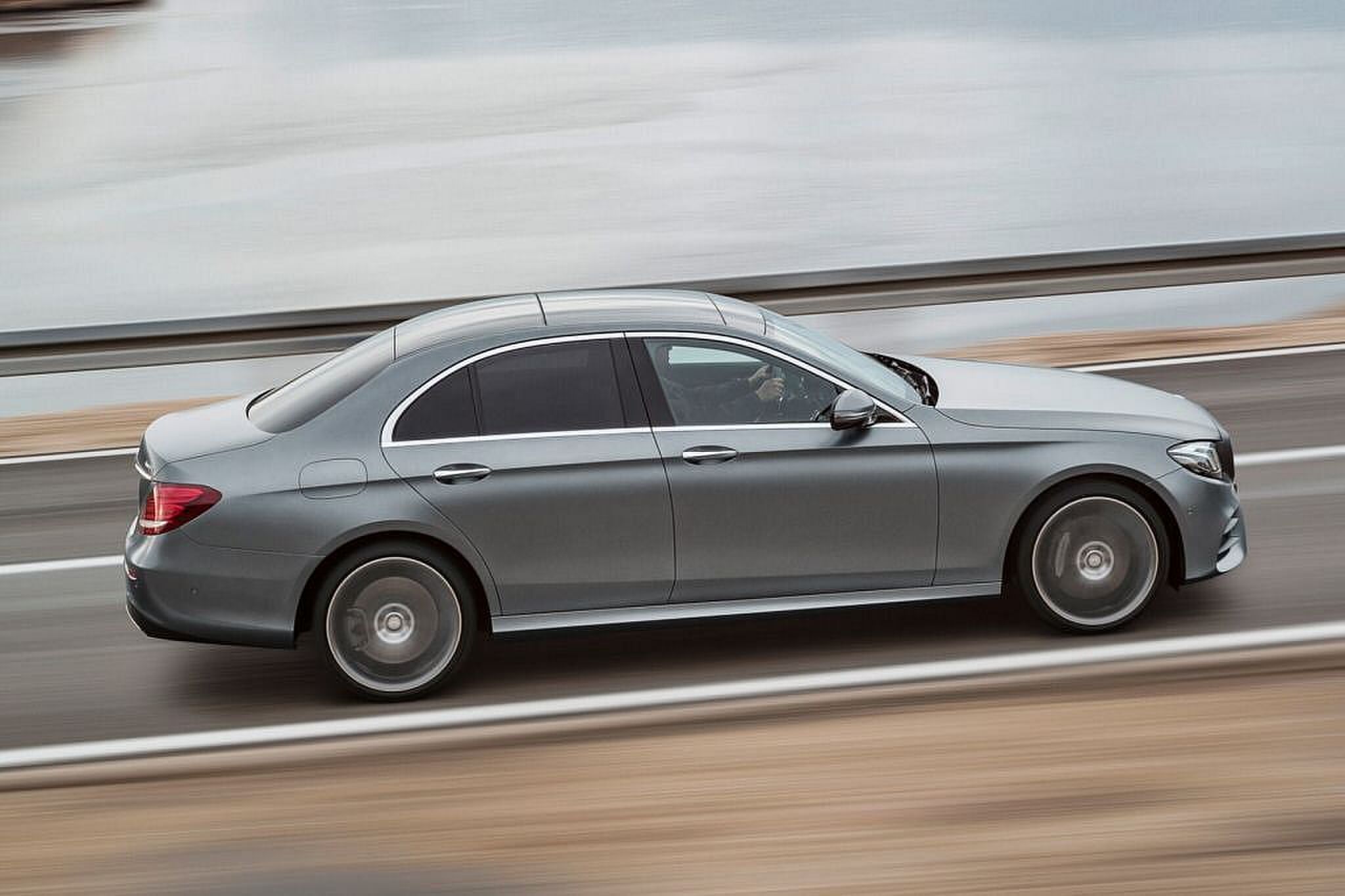mercedes-zeclass2016-02
