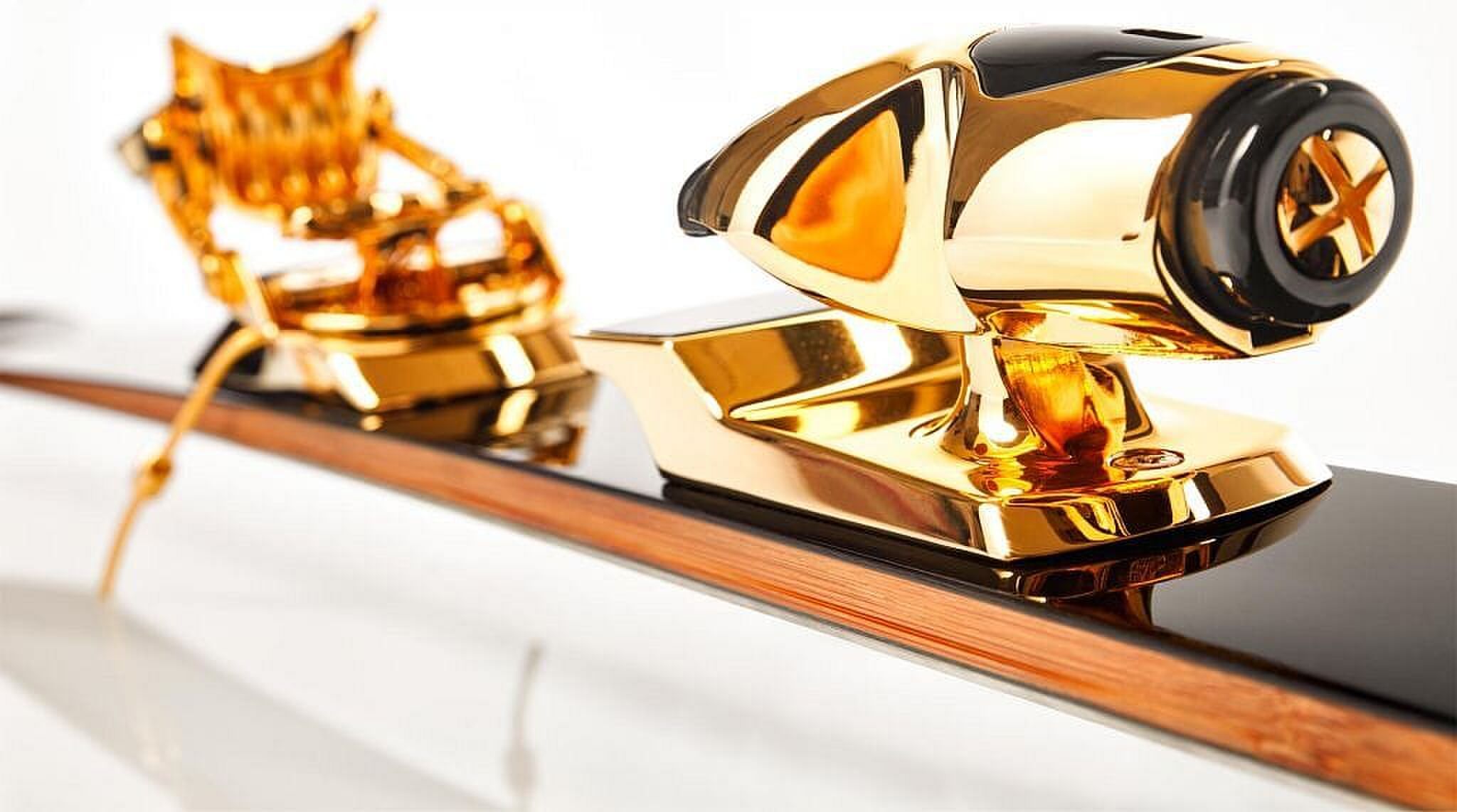 Foil oro nero limited edition ski's Pure Luxe