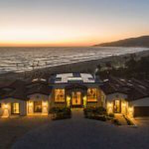 Malibu residence zuma beach Pure Luxe