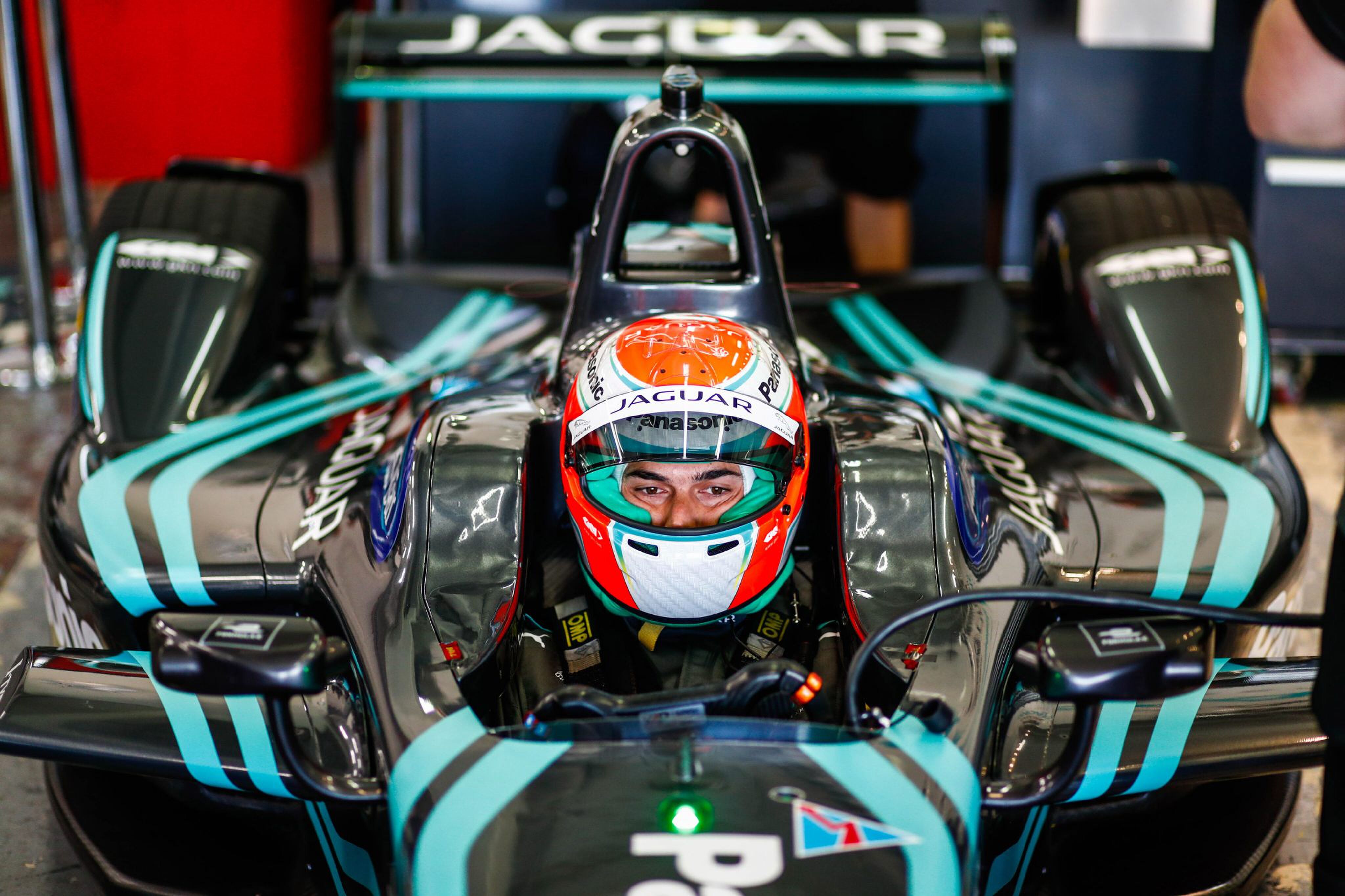 Panasonic Jaguar Racing Nelson Piquet Jr. Jaguar I-type 2 Pure Luxe