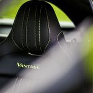 nieuwe aston martin vantage Pure Luxe
