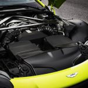 nieuwe aston martin vantage Pure Luxe