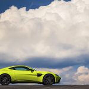 nieuwe aston martin vantage Pure Luxe