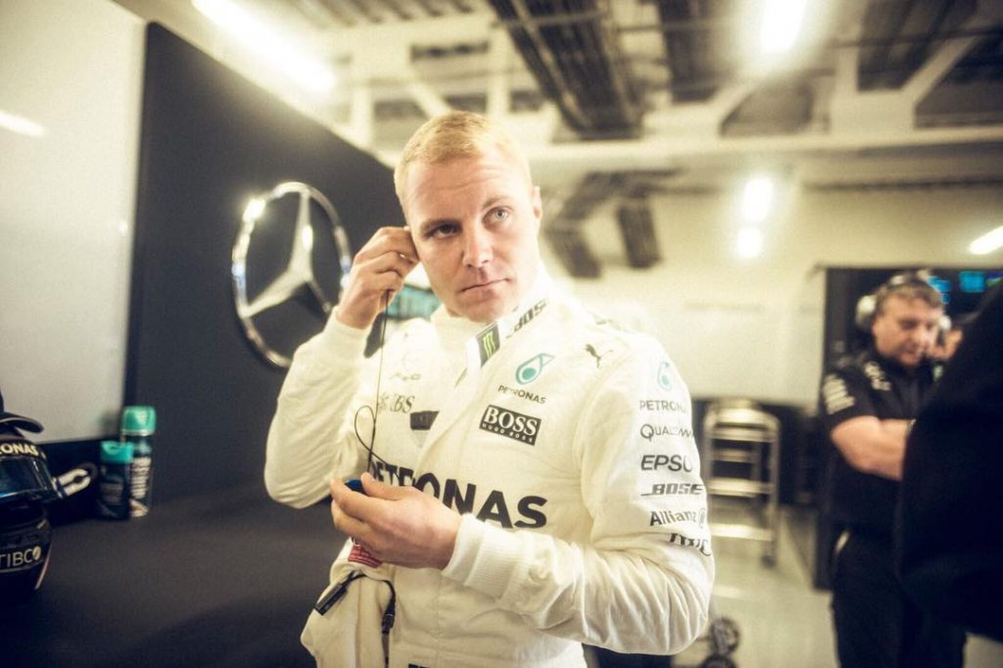 Dit zijn de bedragen die Max Verstappen en z'n collega's dit seizoen gaan verdienen Pure Luxe