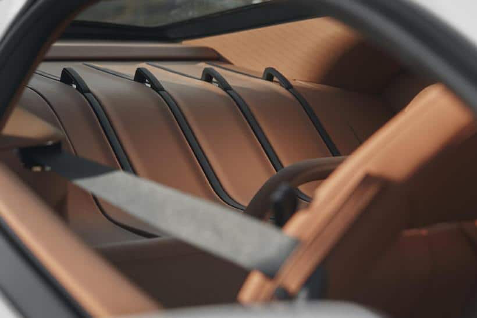 McLaren 570GT Design Edition Pure Luxe