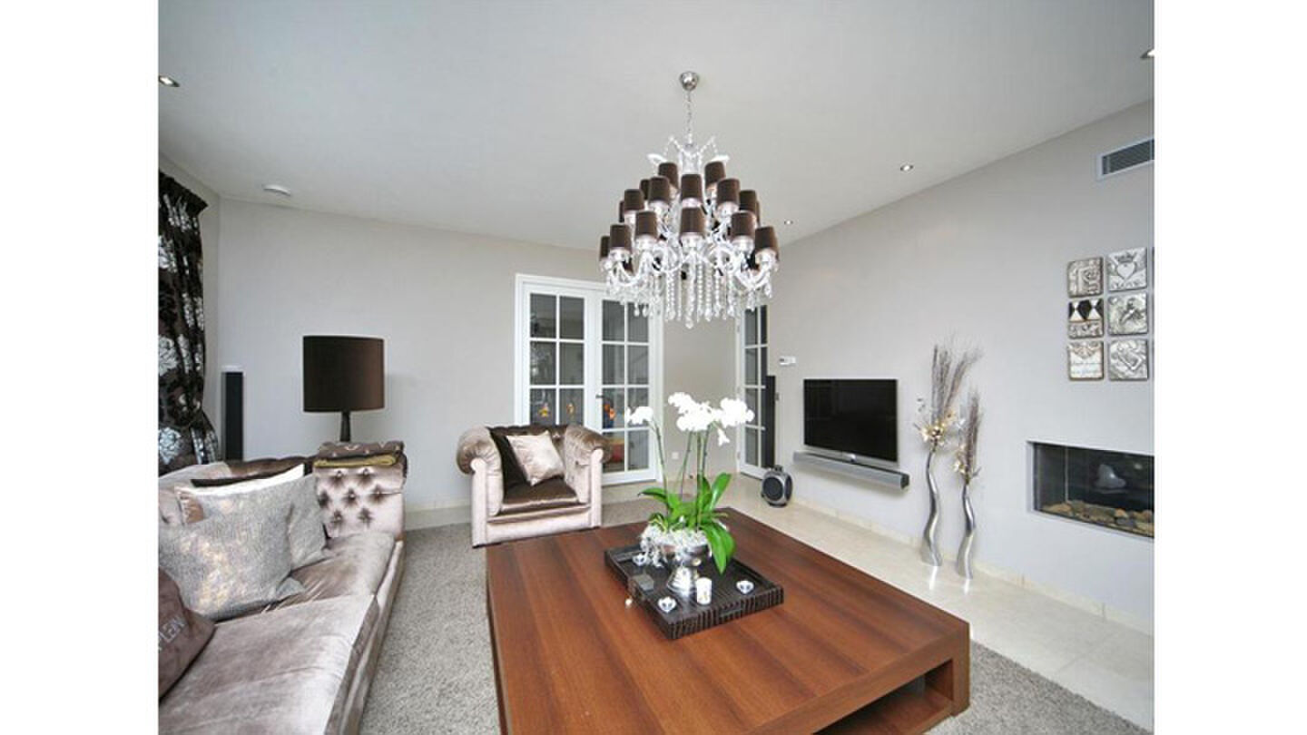Woonkamer villa Wesley Sneijder vleuten Pure Luxe