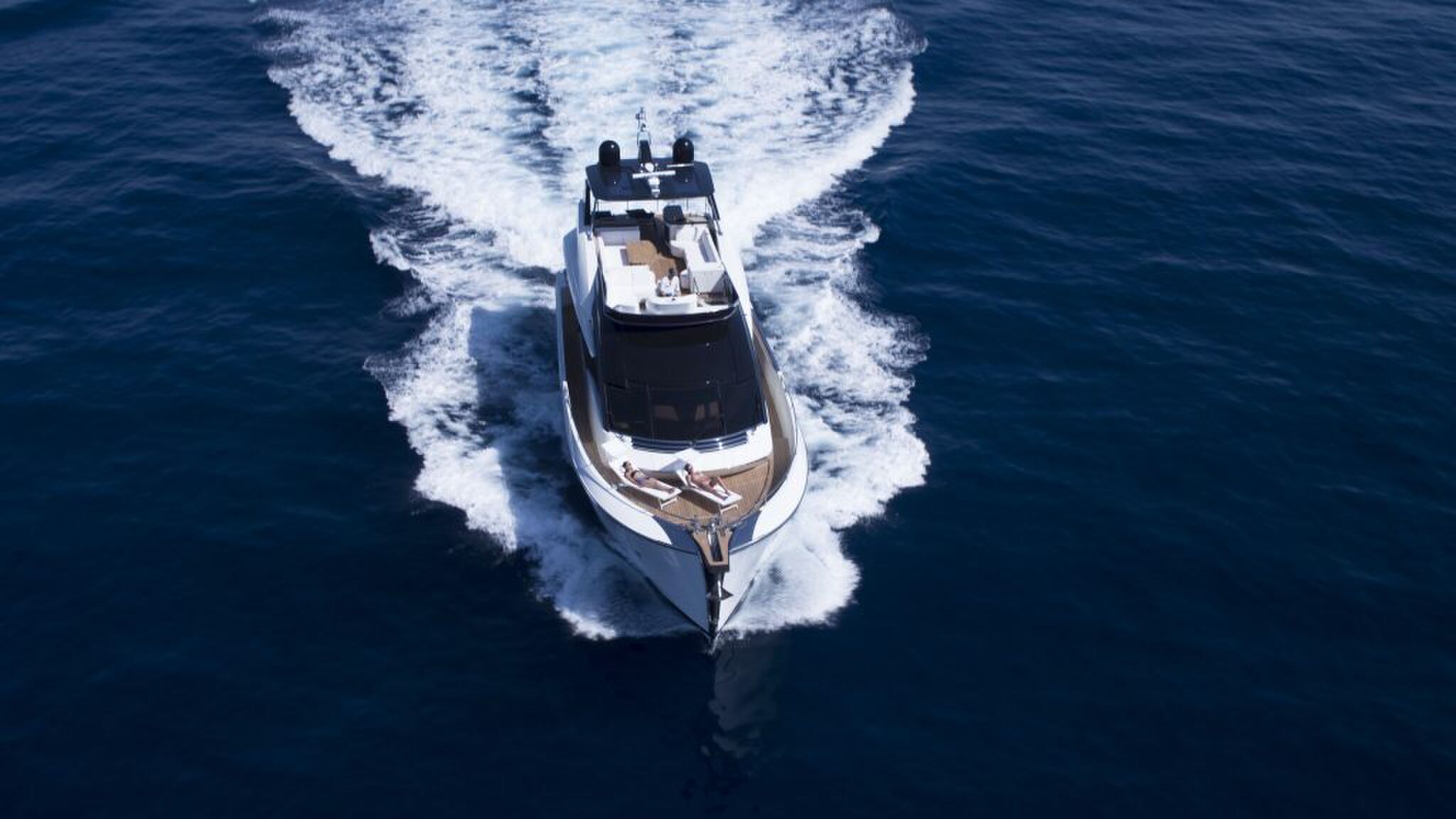 adler suprema hybride jacht Pure Luxe