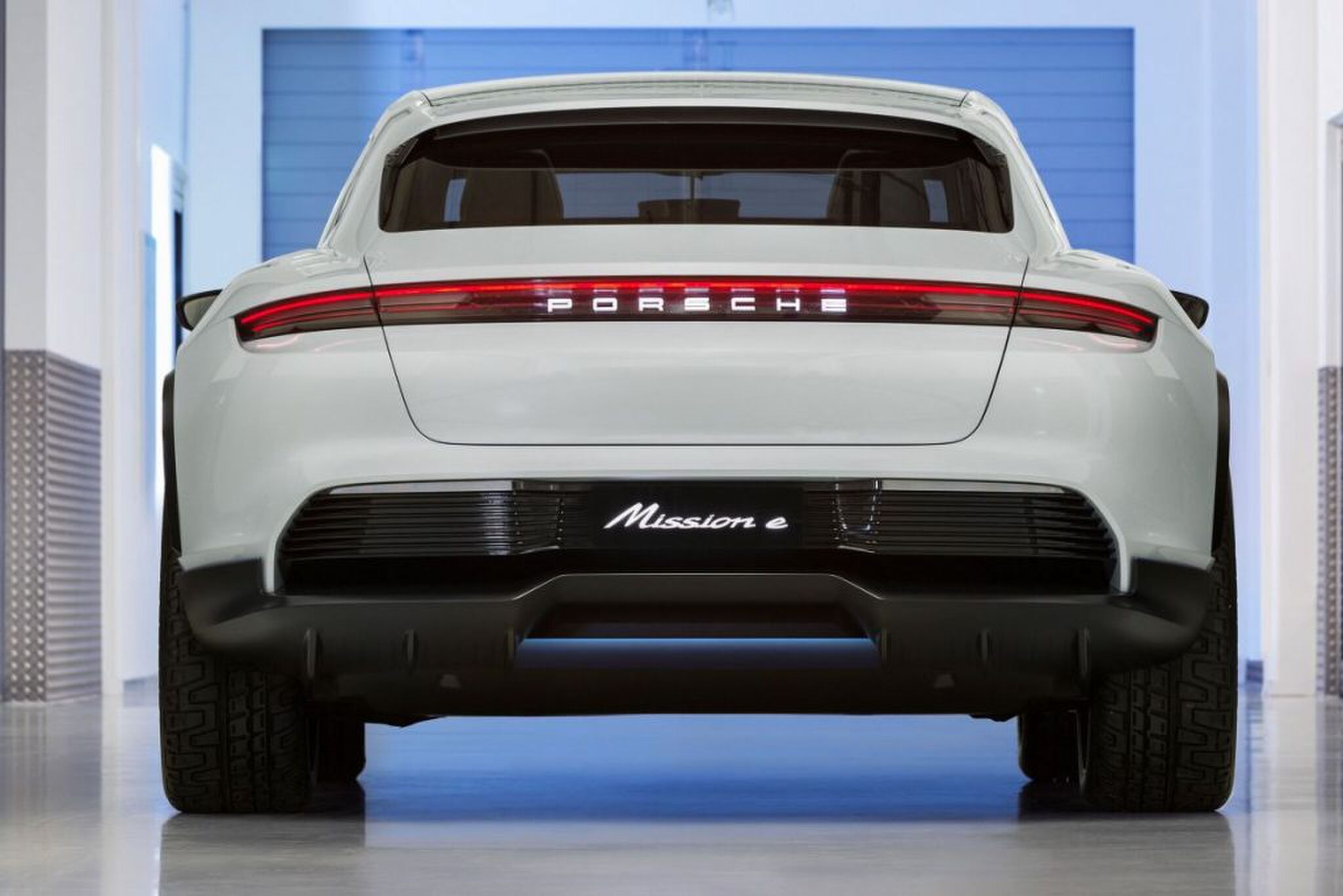 Porsche Mission E Cross Turismo Genève Autoshow Pure Luxe