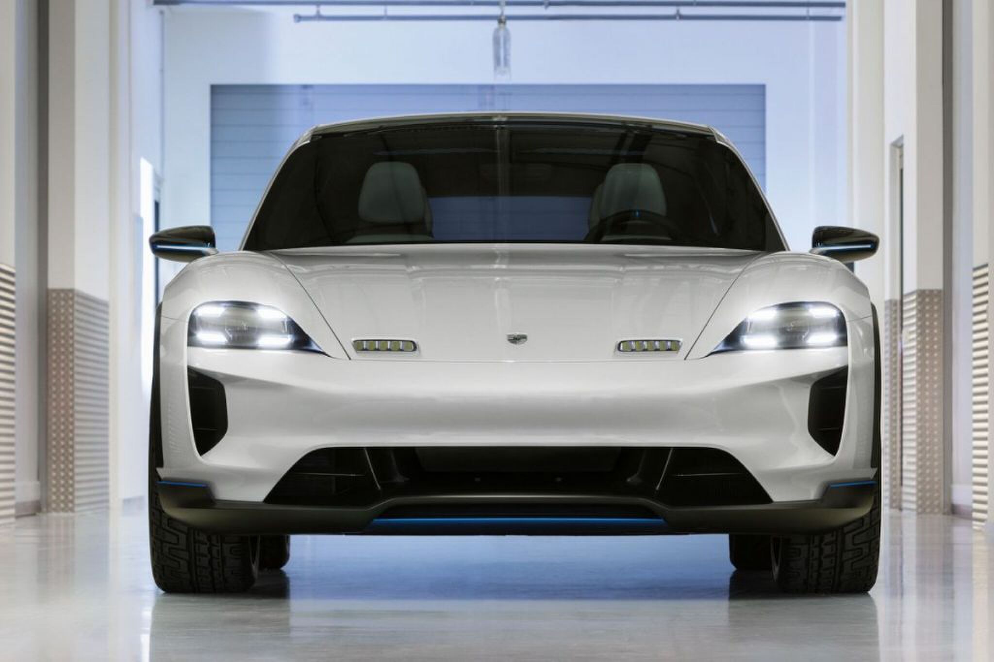 Porsche Mission E Cross Turismo Genève Autoshow Pure Luxe