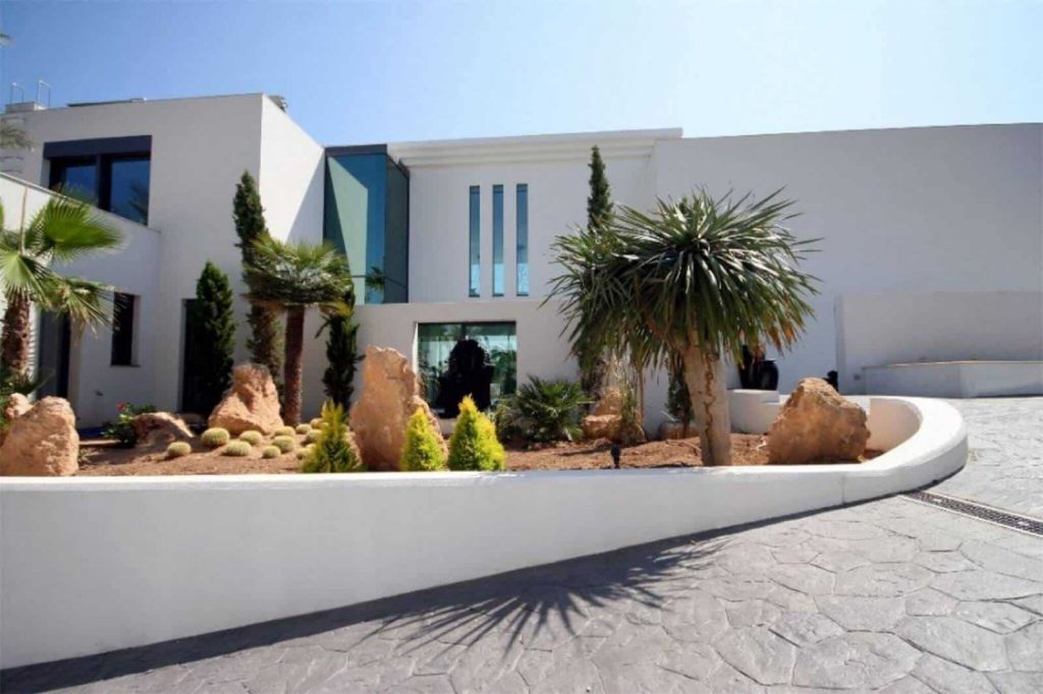 santa ponsa villa port adriano wonen mallorca Pure Luxe