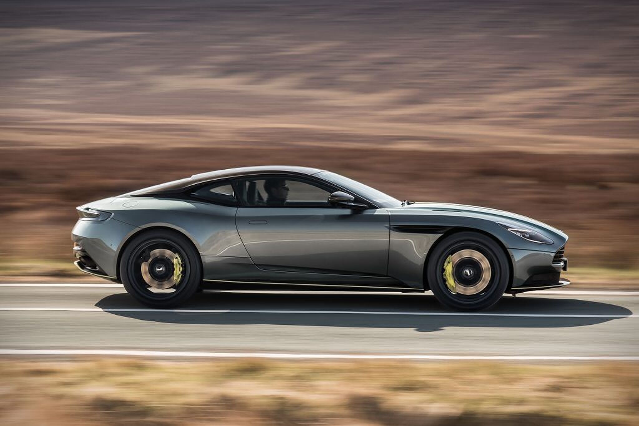 aston martin db11 amr coupé grand tourer Pure Luxe