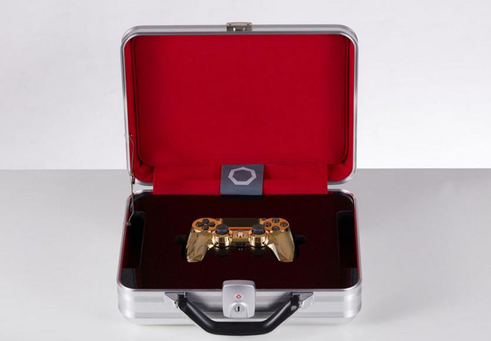 Duurste Playstation controller ooit PURE LUXE