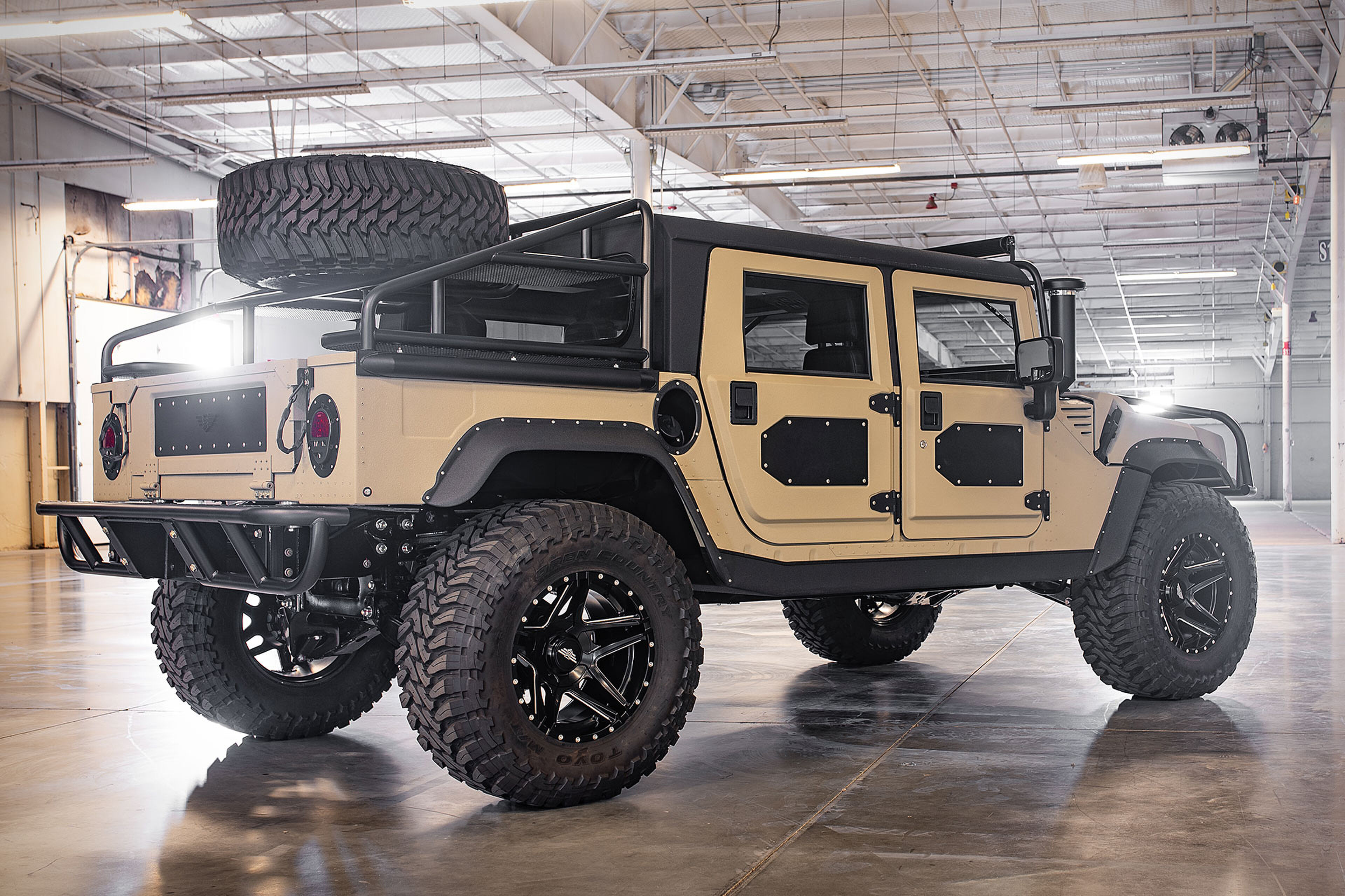 Hummer H1 Mil-spec baja SUV Pure Luxe