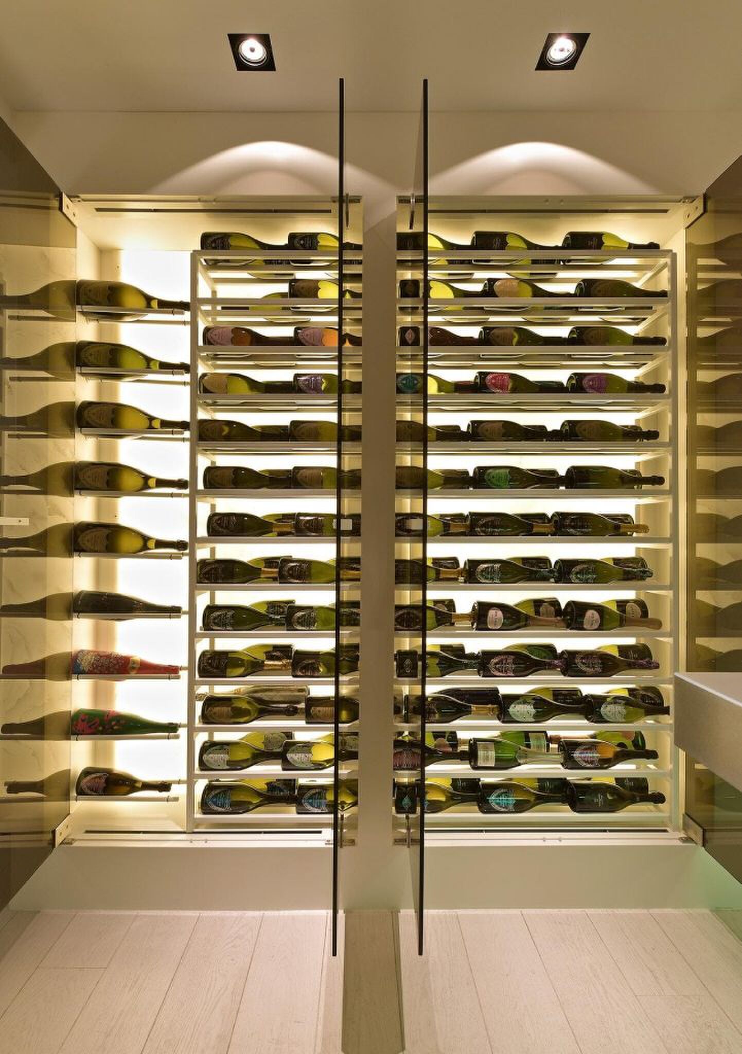 RMR Interieurbouw klimaatkast champagne Pure Luxe