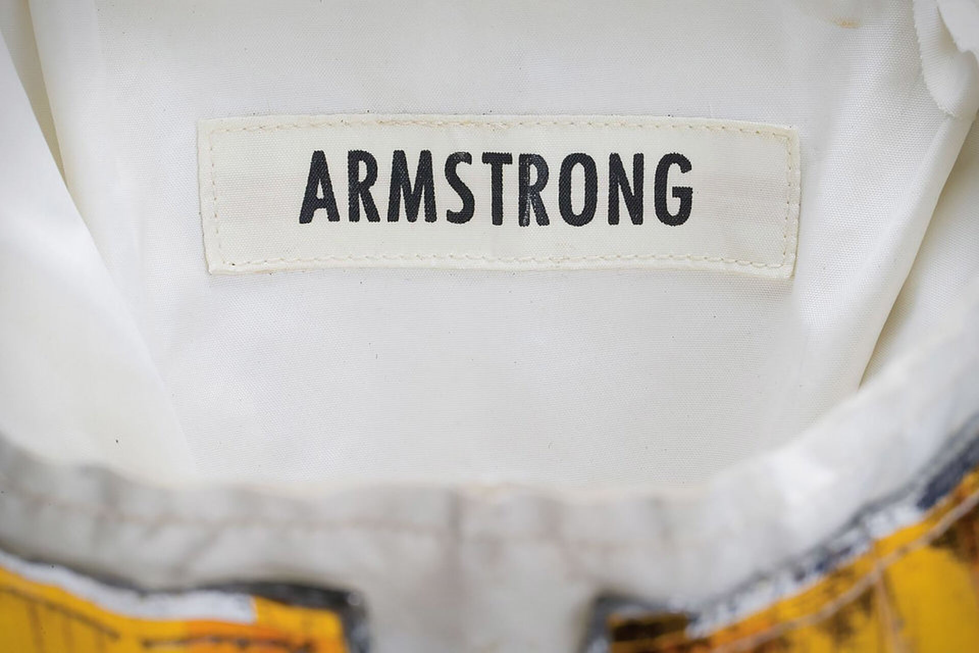 Laars van Neil Armstrong Pure Luxe