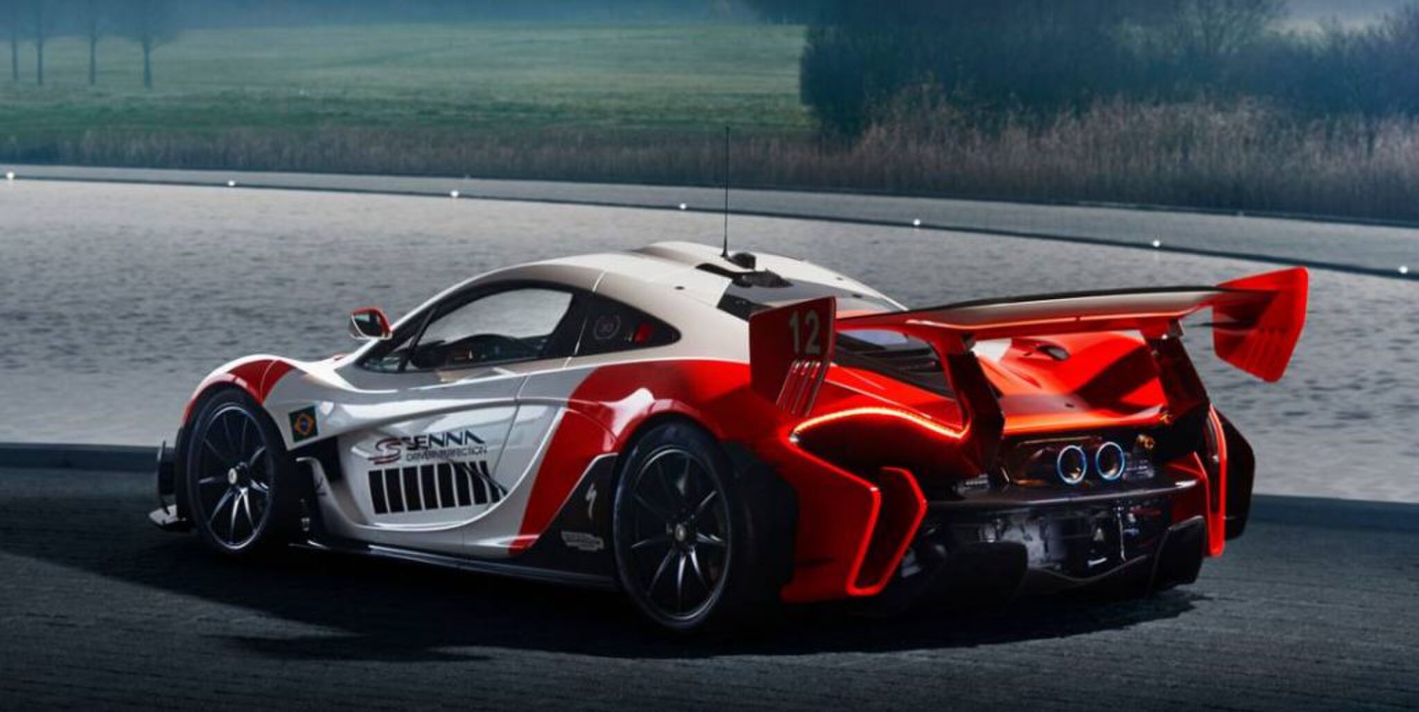 McLaren PURE LUXE