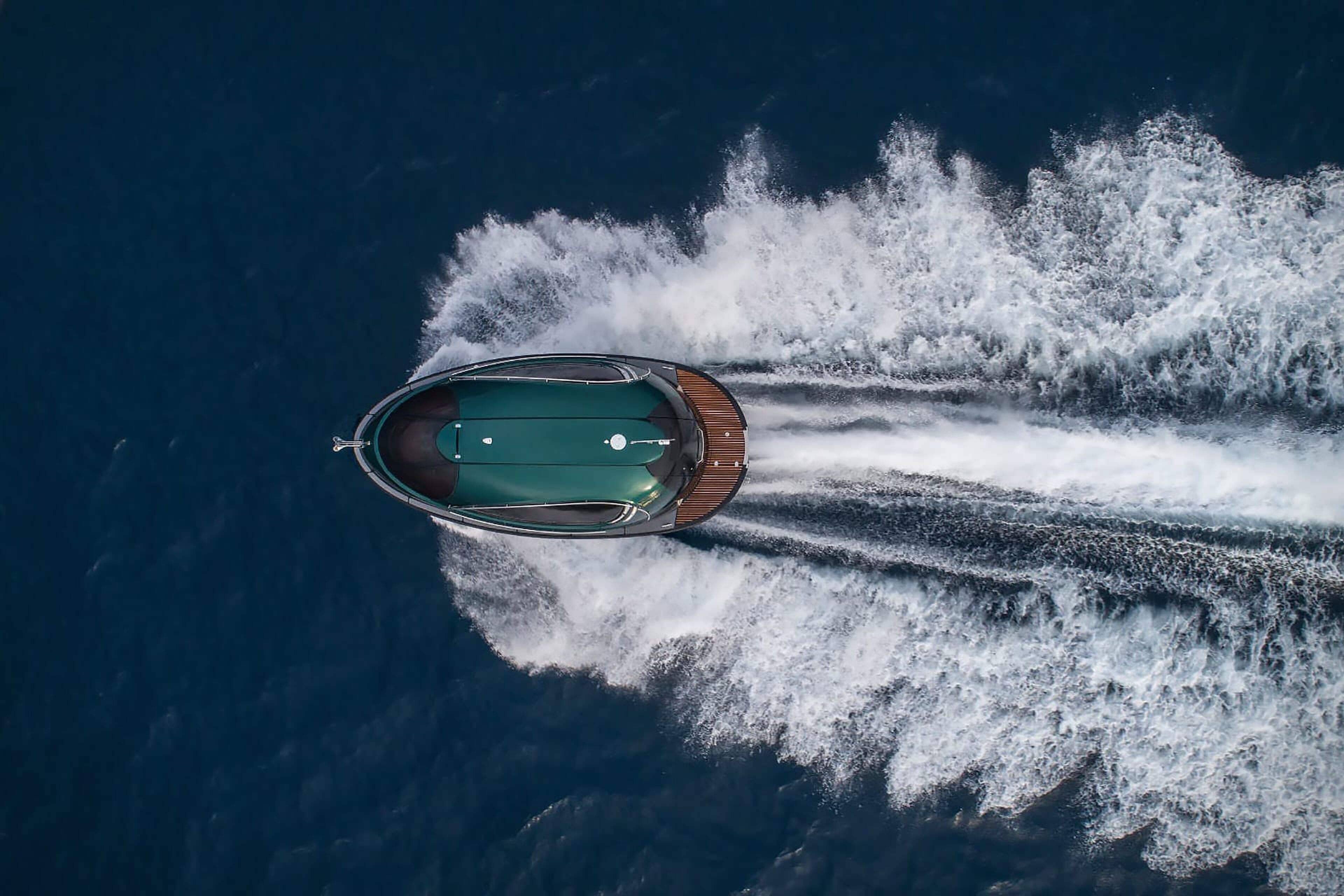jet capsule royal version 001 tender Pure Luxe