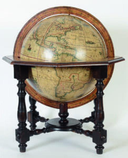 globes frits philips collectie kunst Arenberg Auctions Pure Luxe