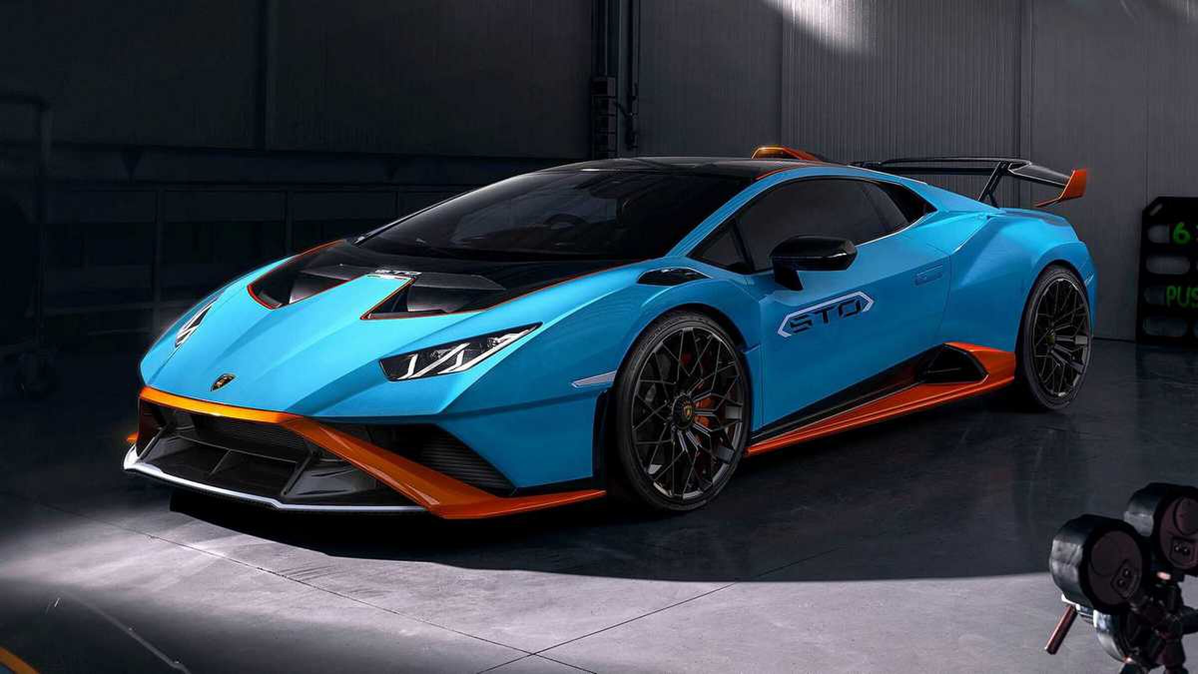 Lamborghini Huracán STO supercar Pure Luxe