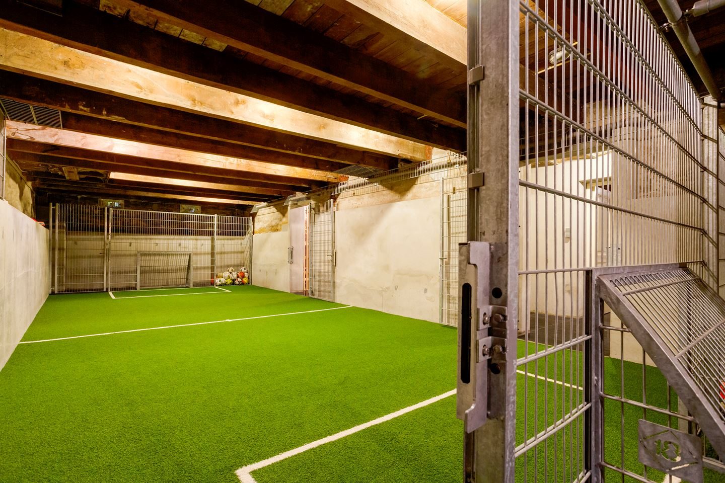 Voetbalveld