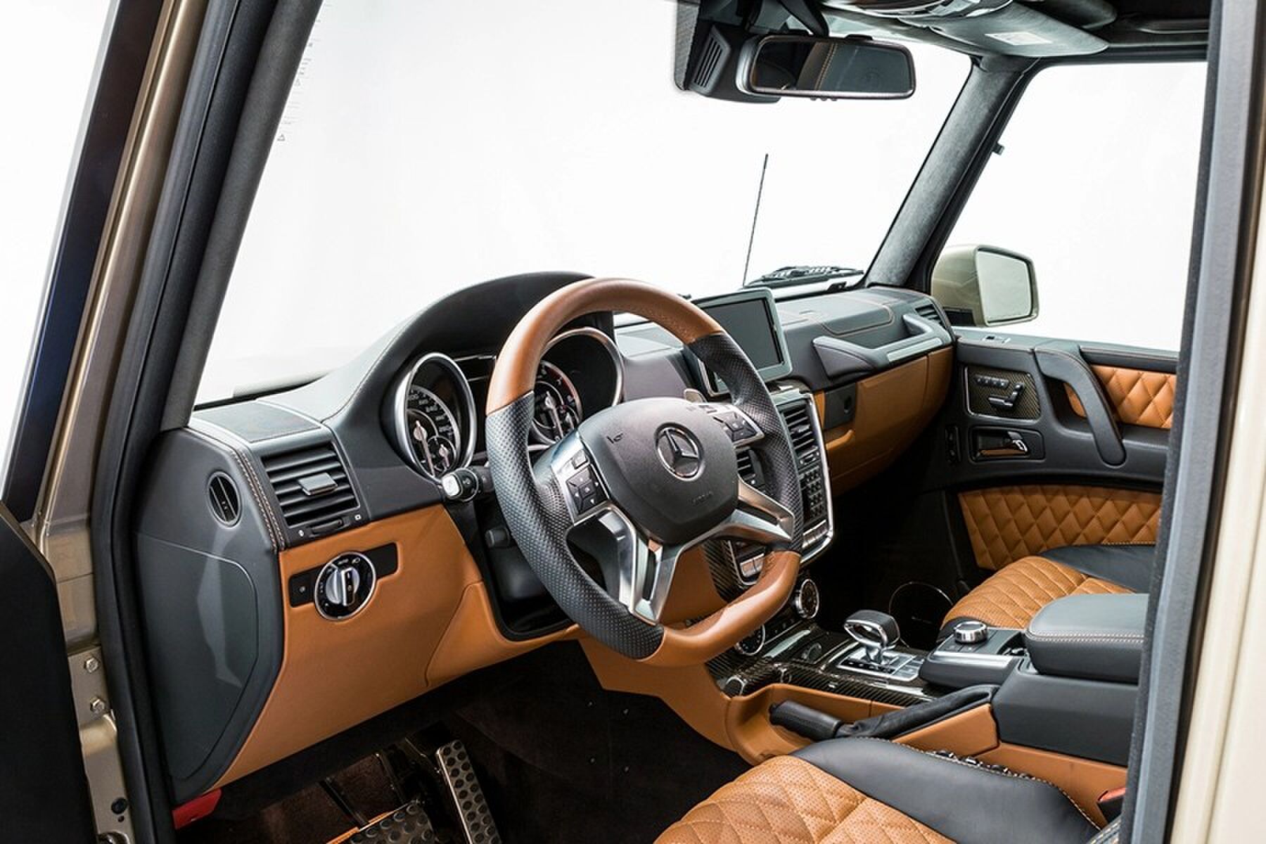 MERCEDES-BENZ-G63-AMG-6×6-2