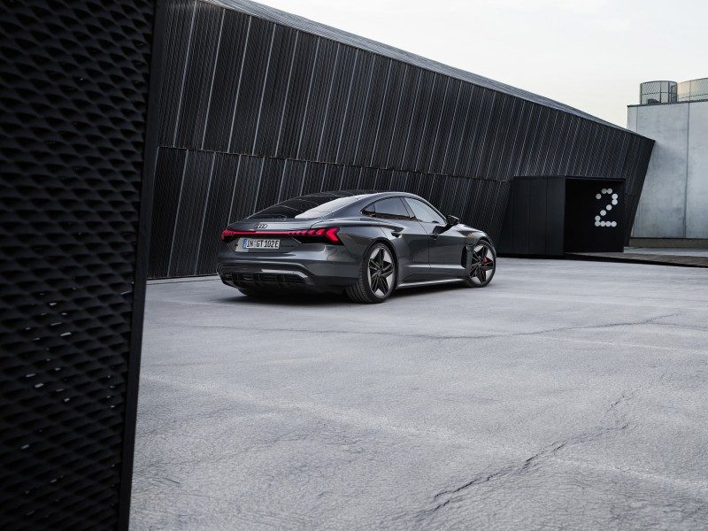 Audi-RS-e-tron-GT-2