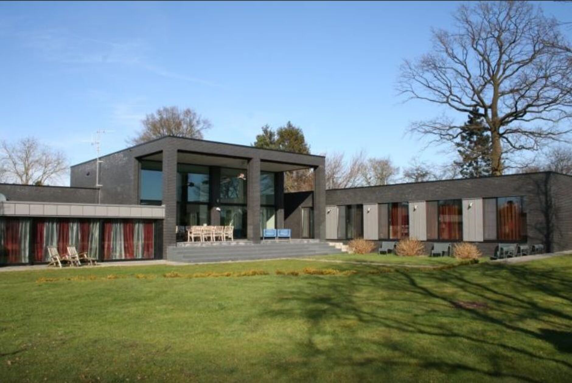 Villa raalte
