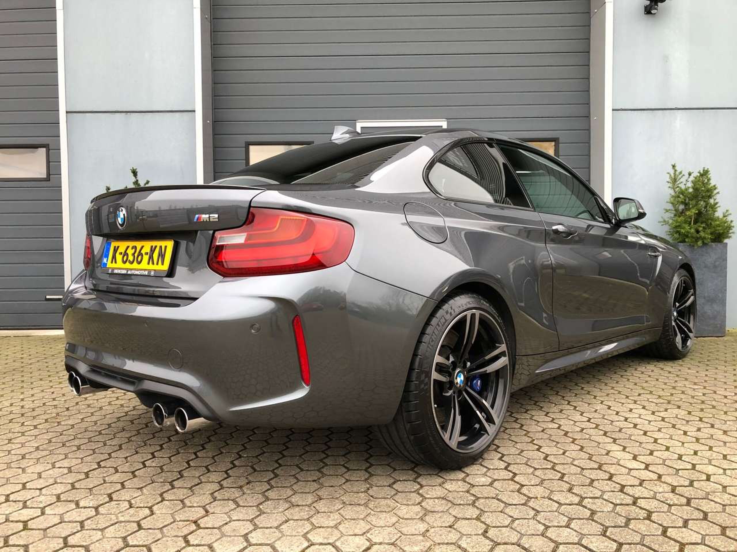 BMW-M2-2