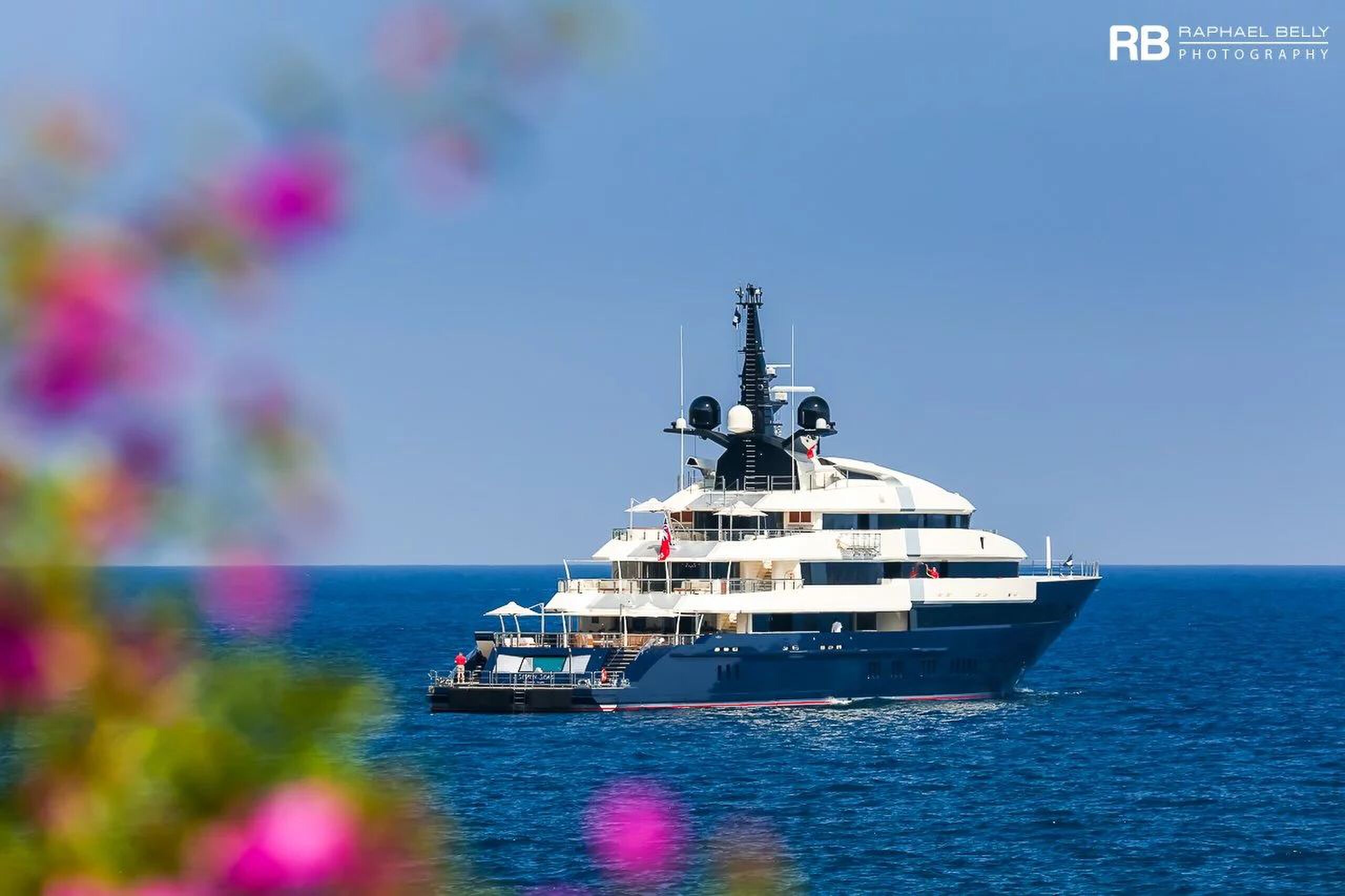 yacht