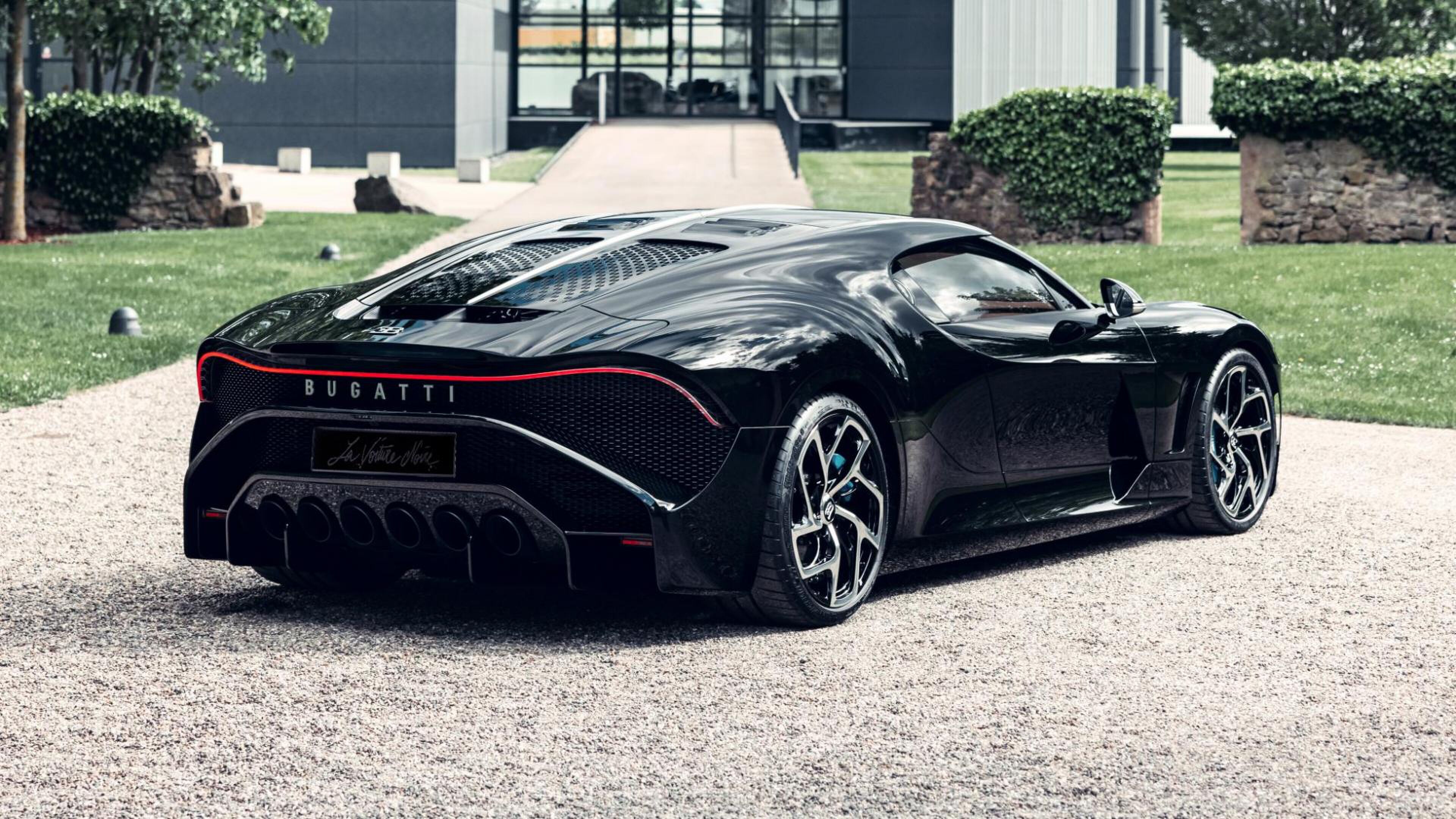 bugatti-la-voiture-noire-3