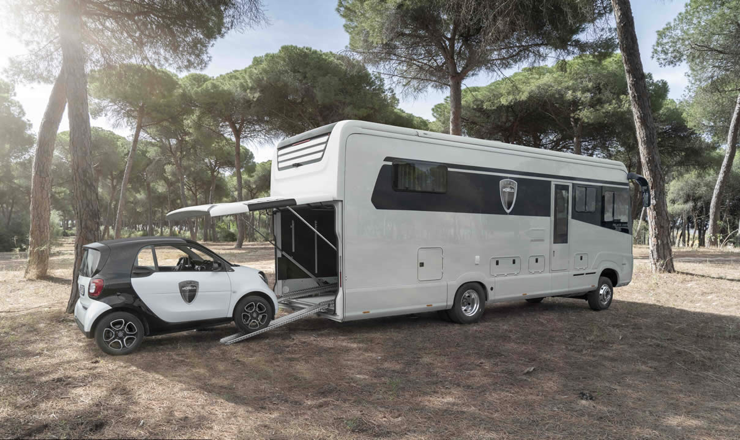Peter Gillis camper