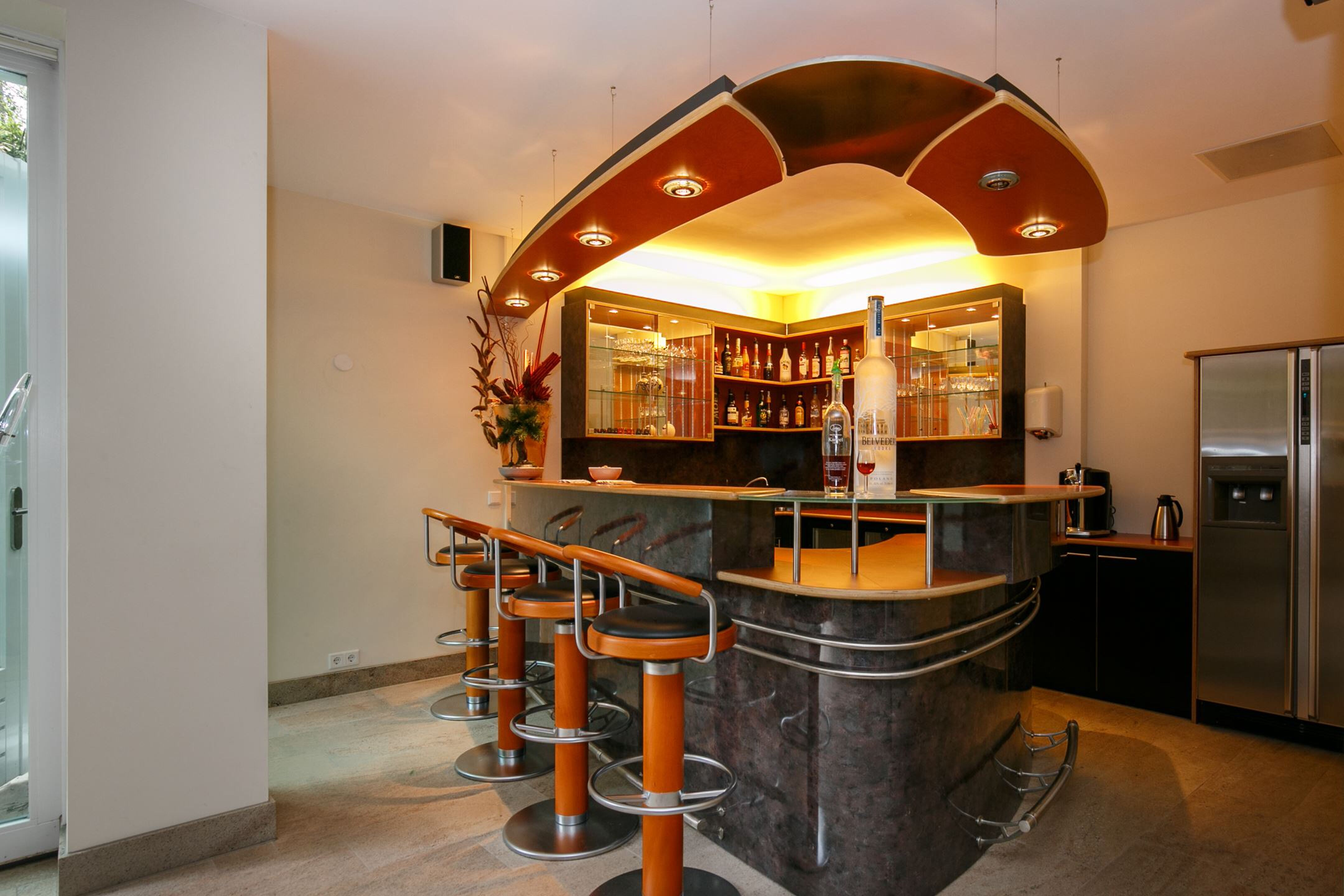 bar