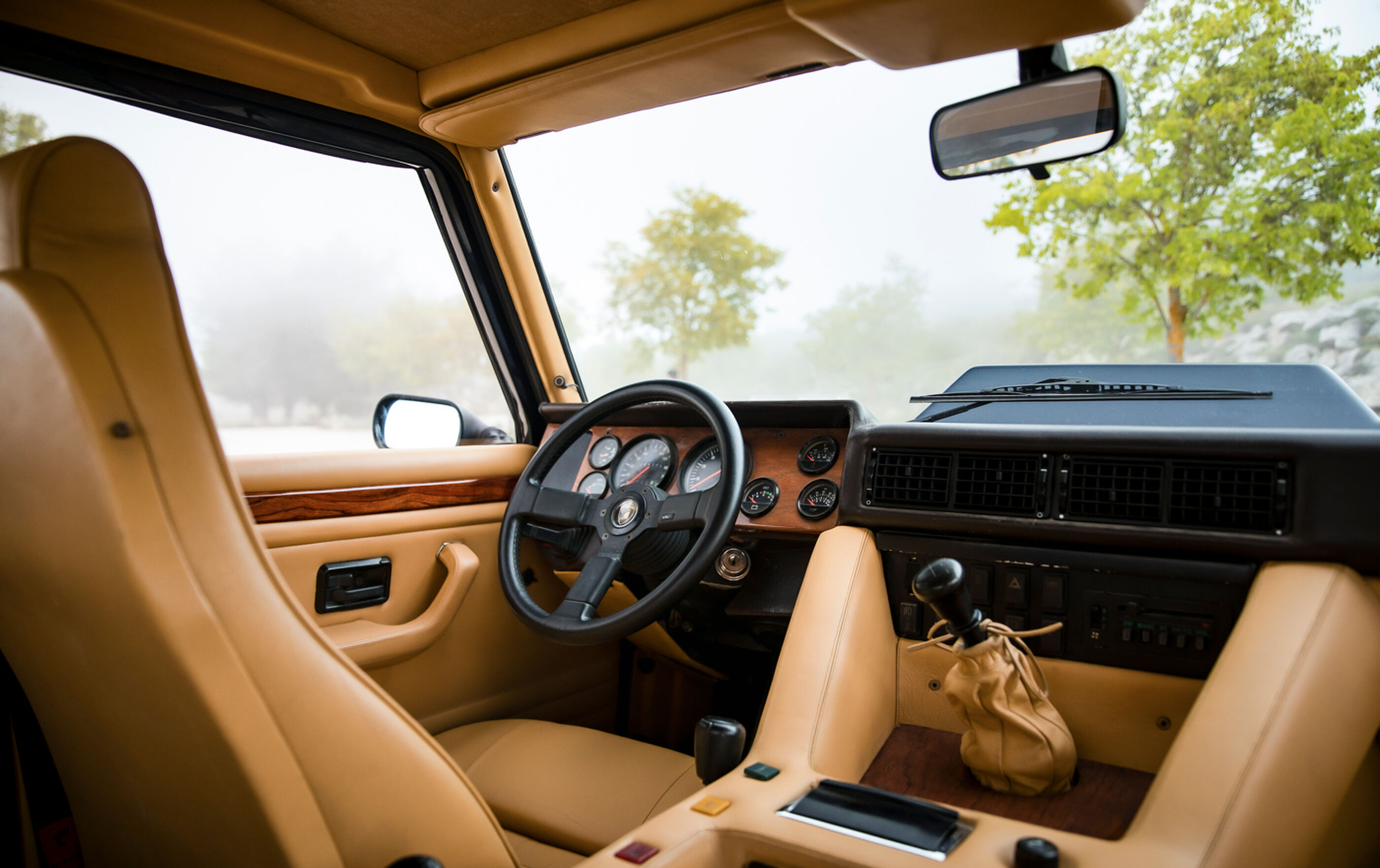 Lamborghini LM002