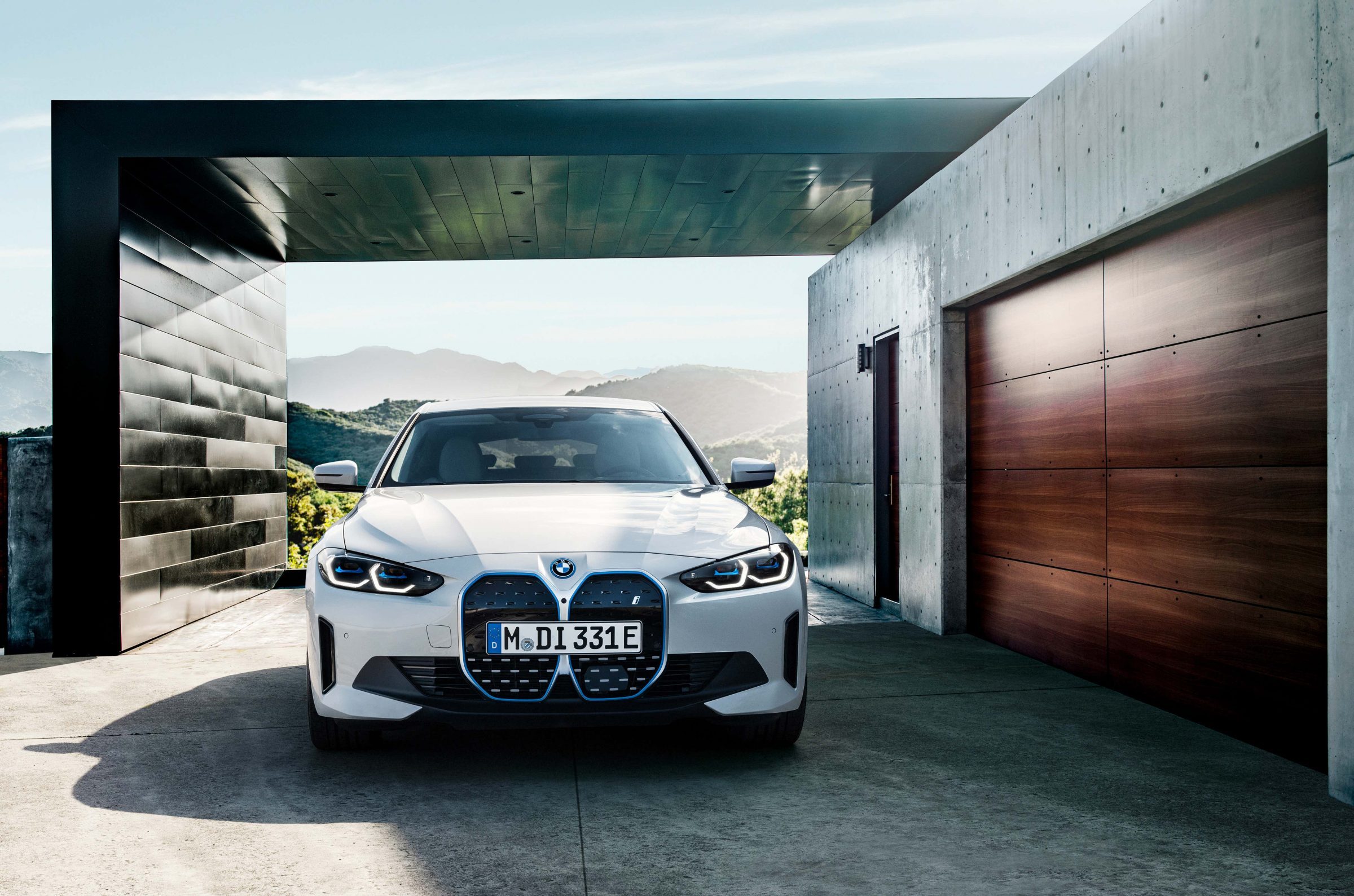 BMW-i4-Performance-1