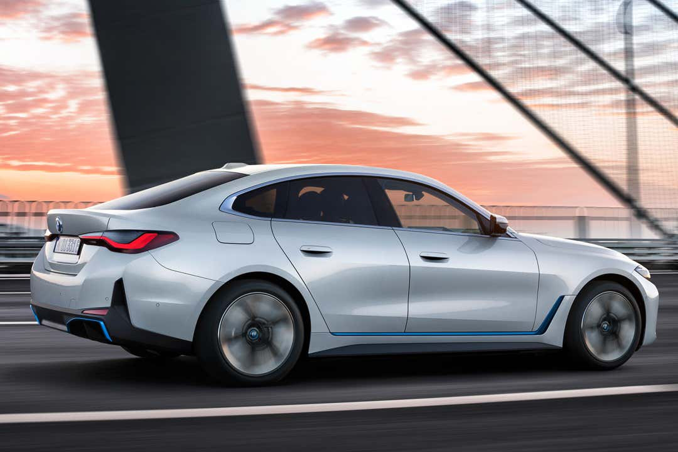 BMW-i4-Performance-3