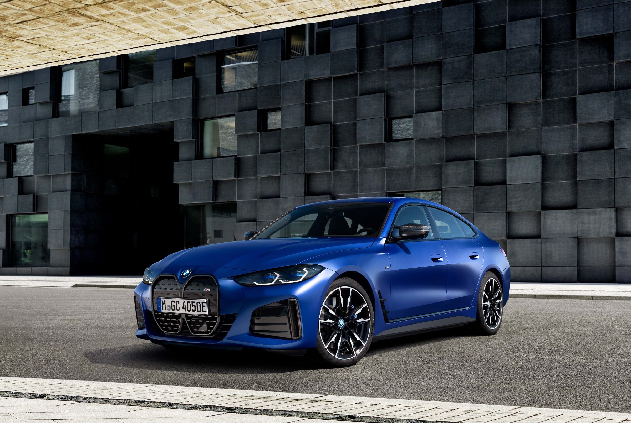 BMW-i4-Performance-4