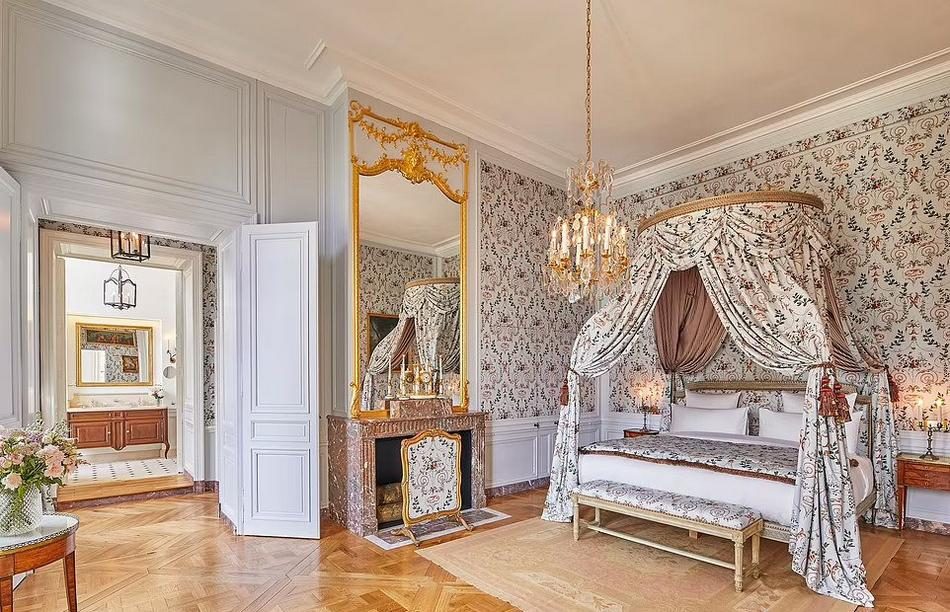 Versailles
