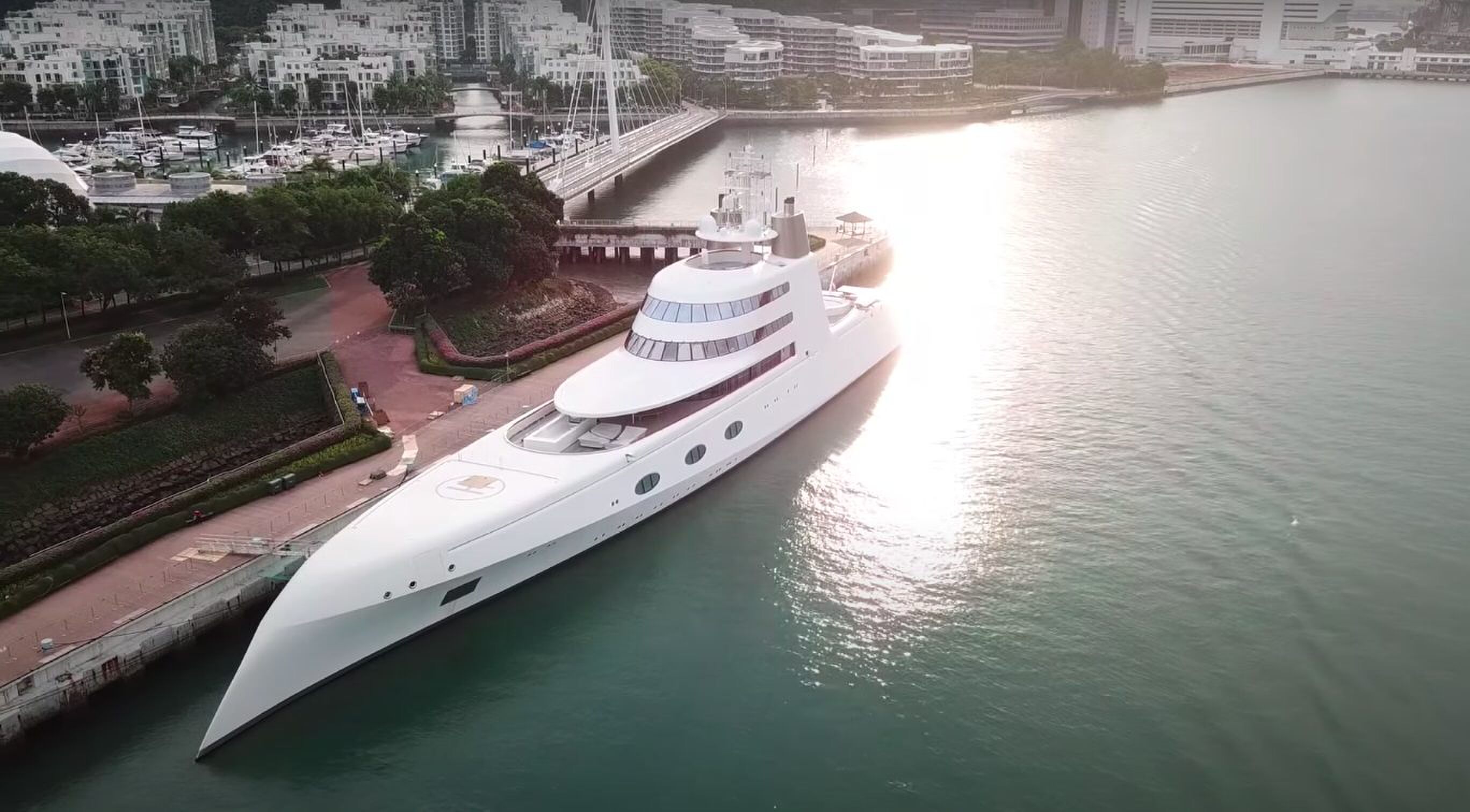 Motor Yacht A