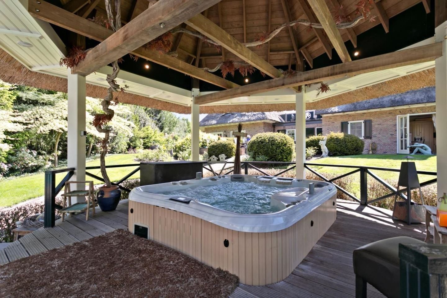 Jacuzzi Oss