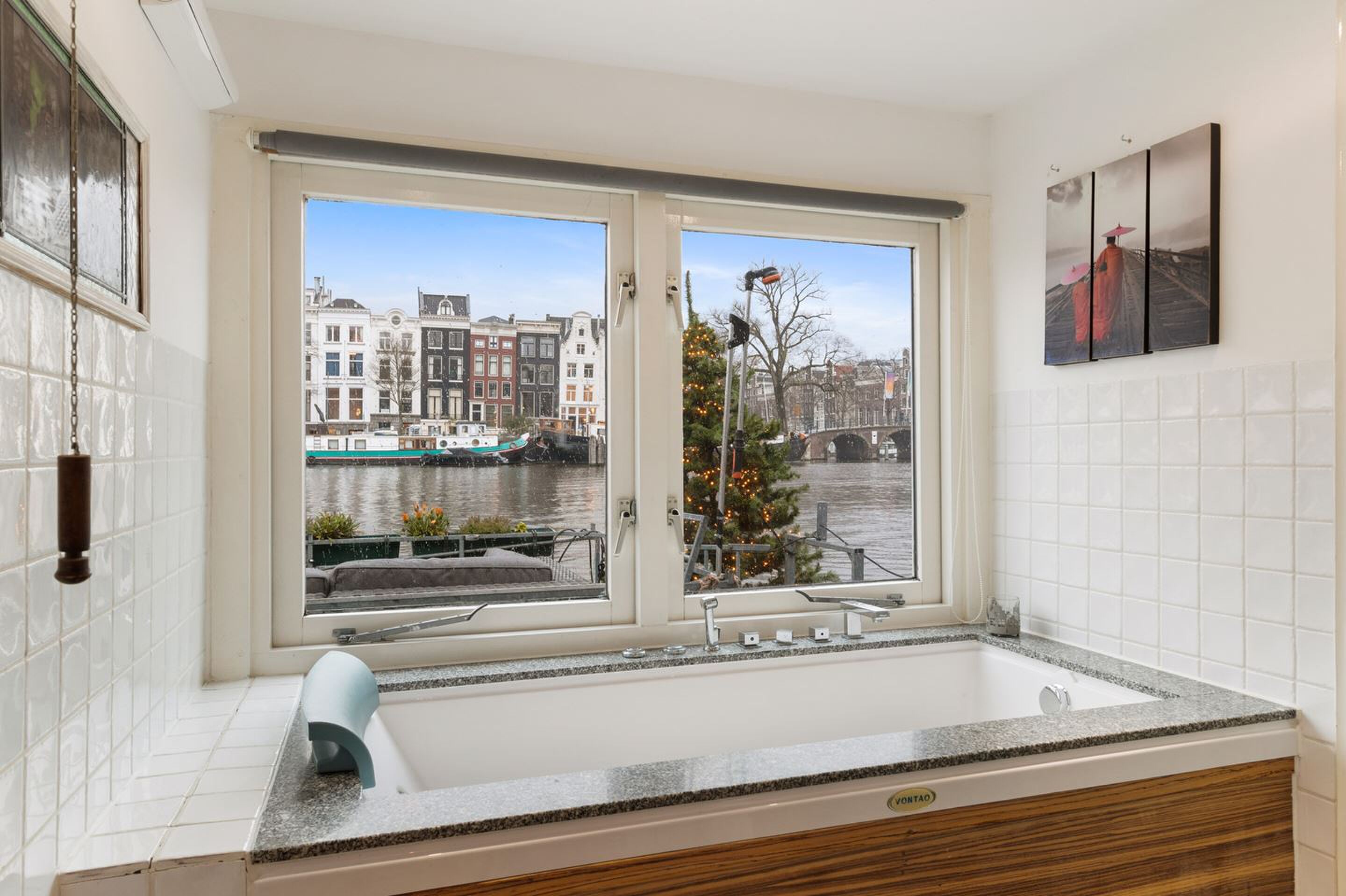 Ligbad woonboot Amsterdam