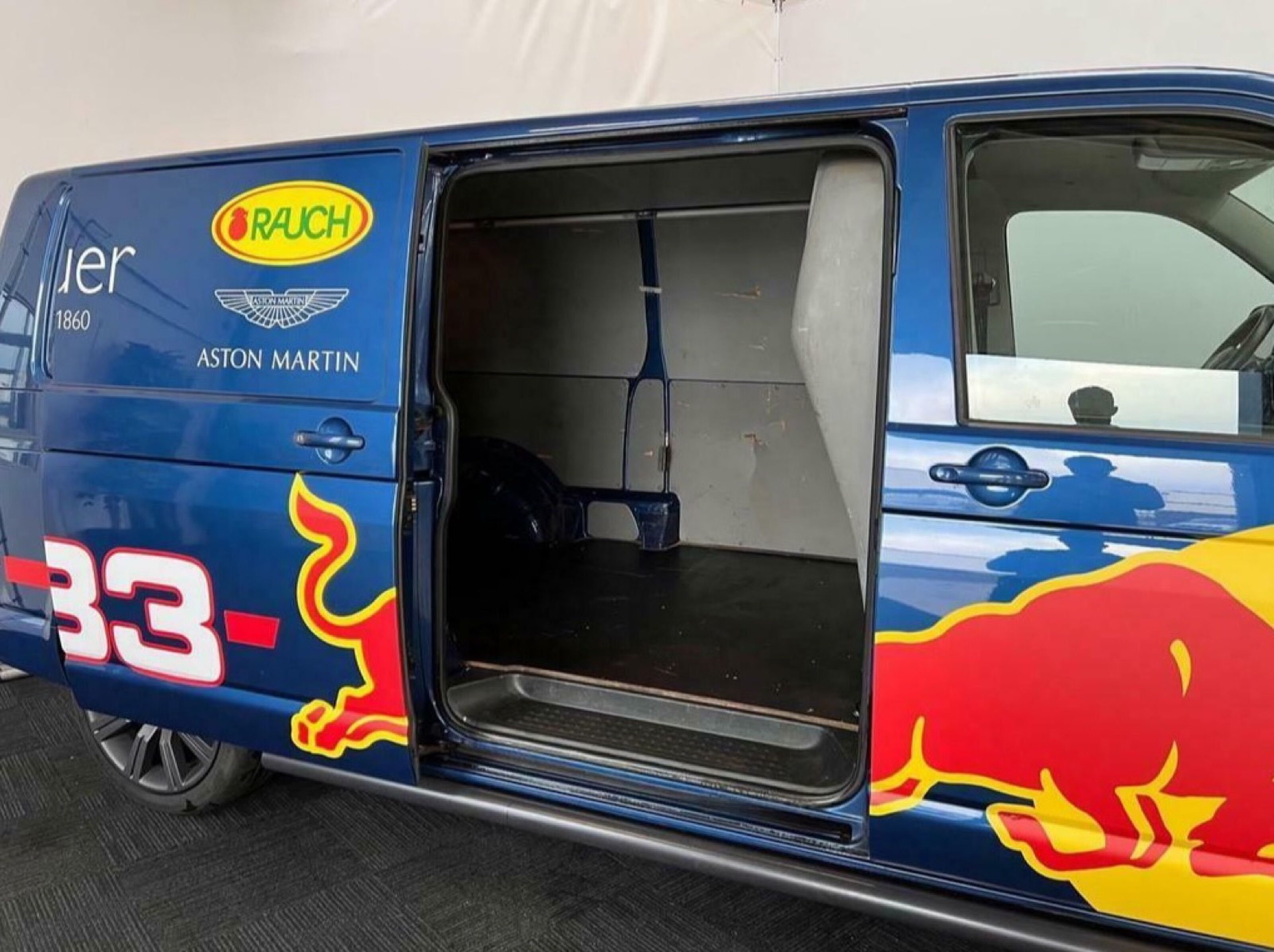 Red Bull bedrijfsbus