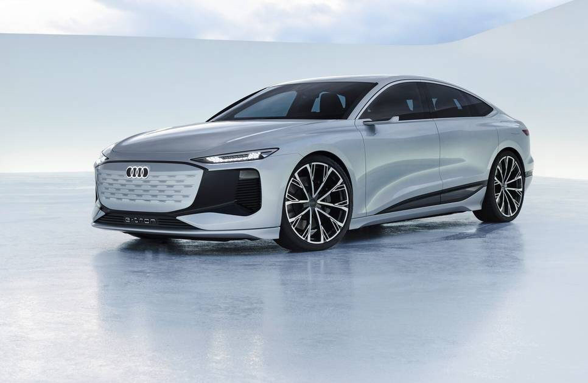 Audi A6 e-tron