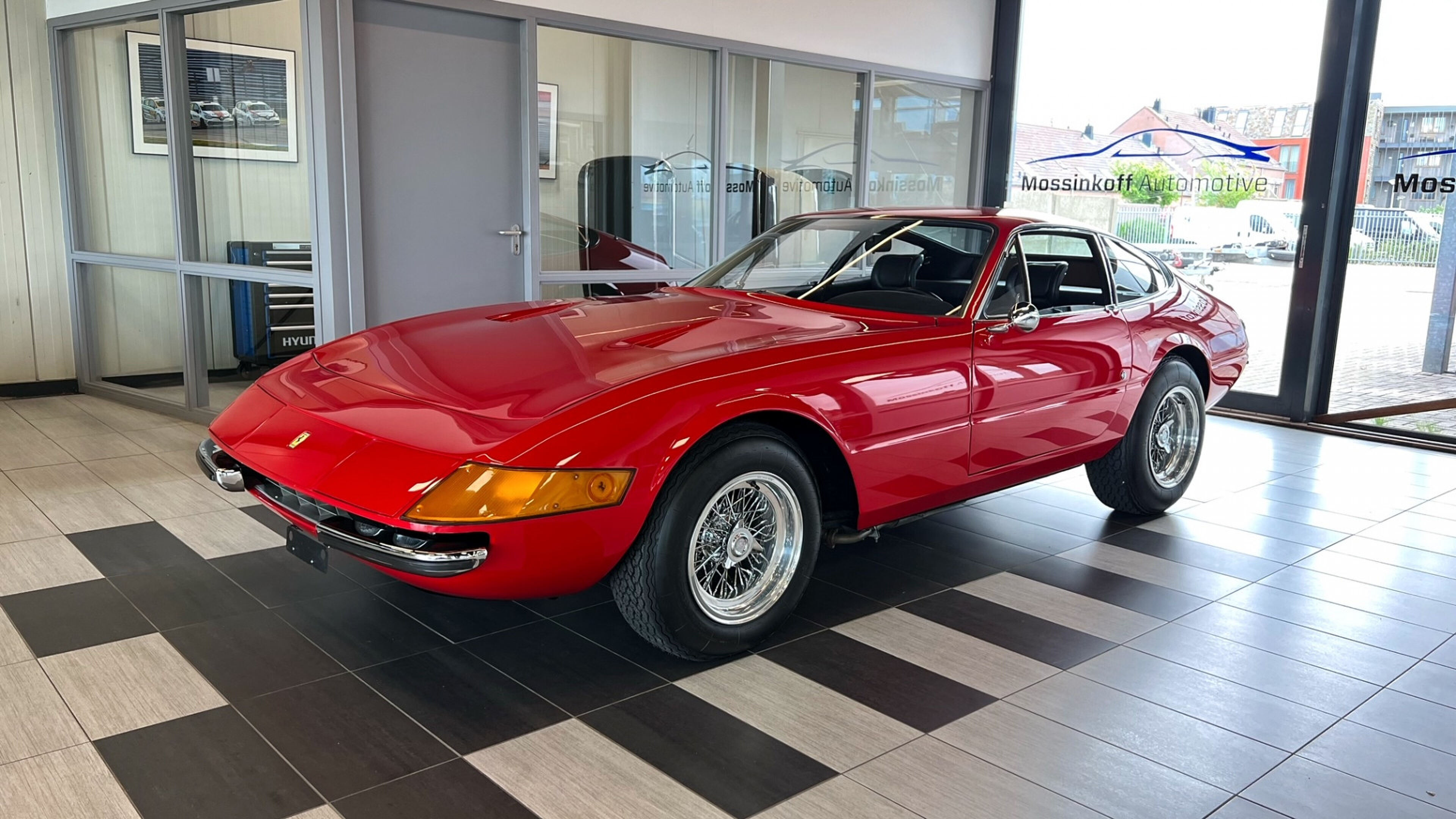 Ferrari 365