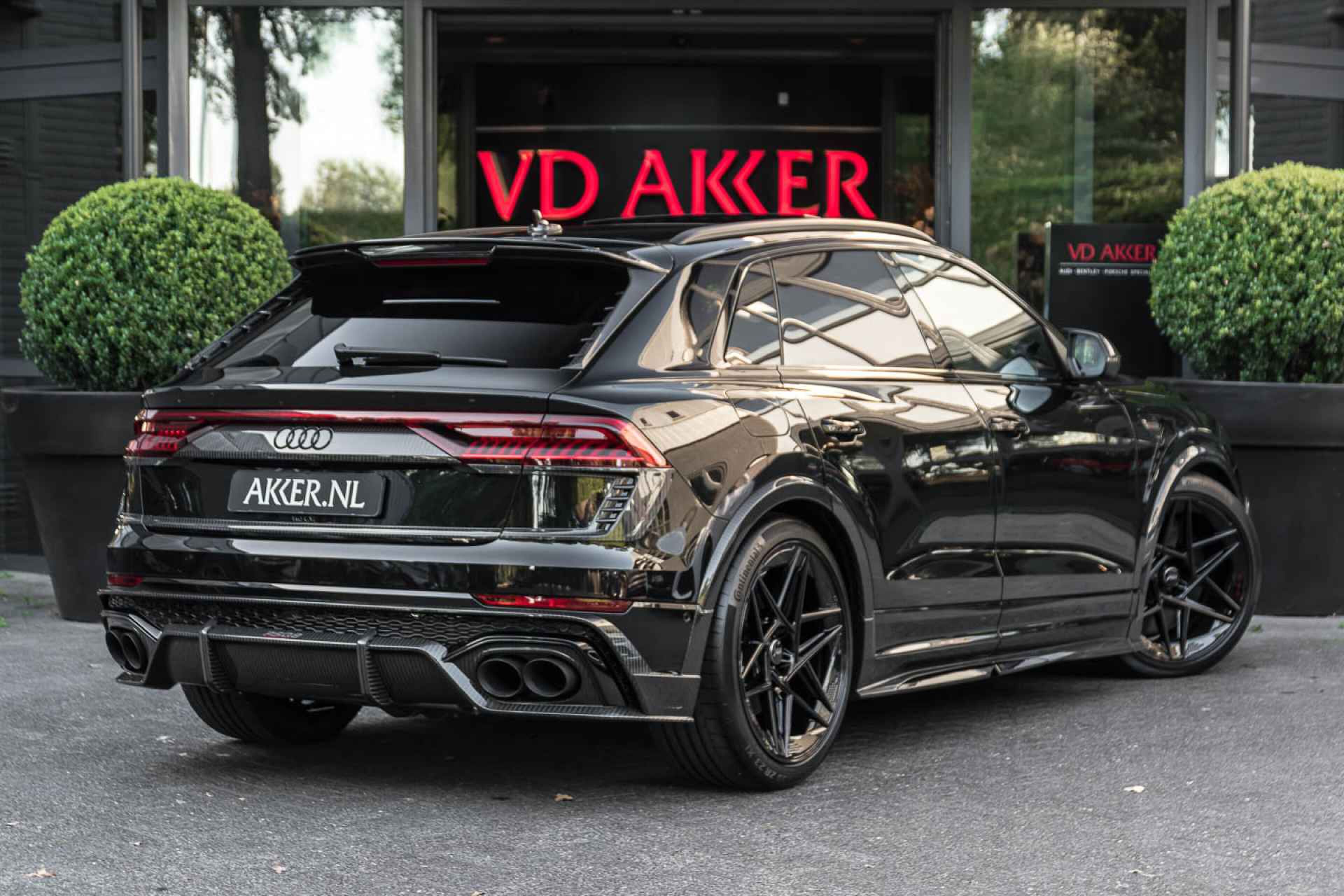 Audi RSQ8