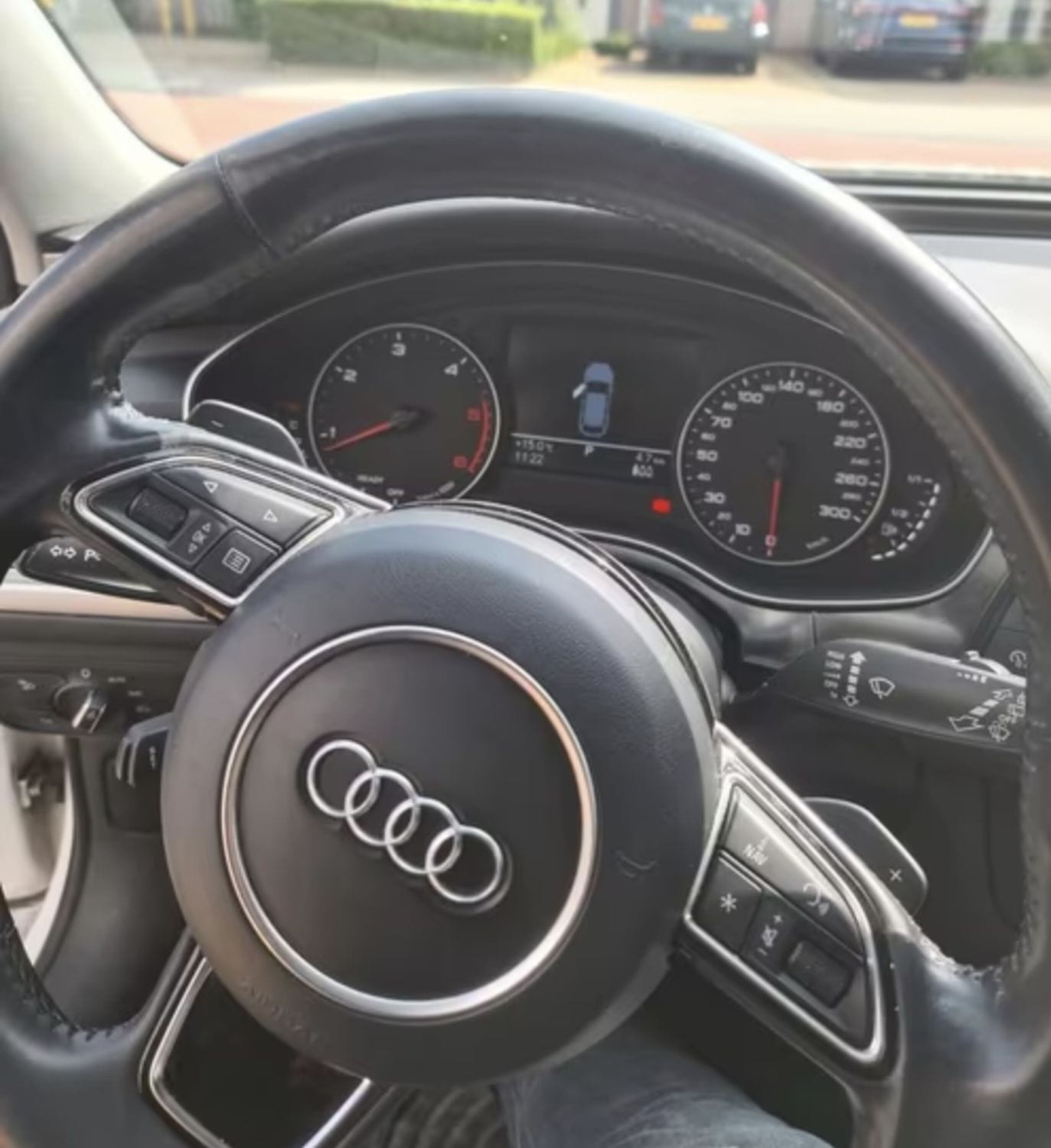 Audi A6 Avant-01